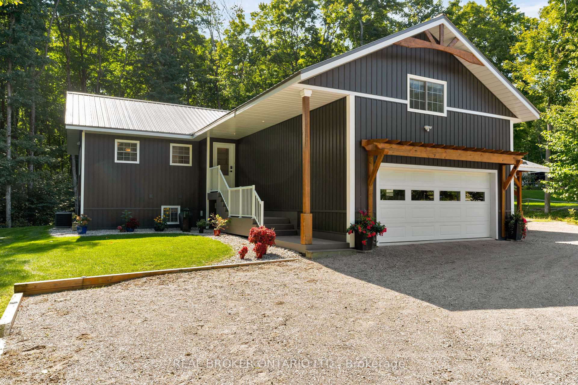 Photo 40 of 122 Timcourt Drive, Tiny, Rural Tiny — HOMEH
