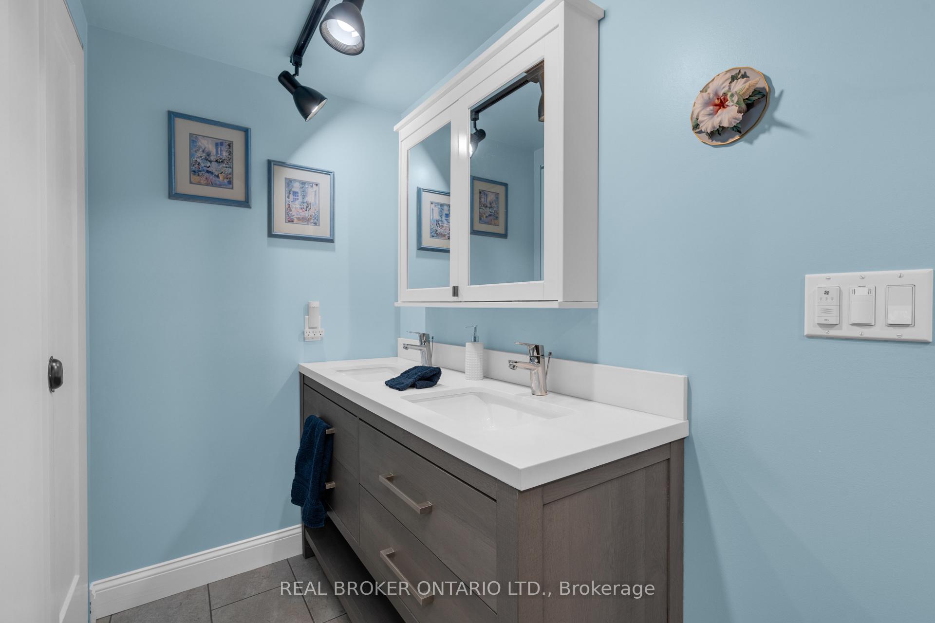 Photo 23 of 122 Timcourt Drive, Tiny, Rural Tiny — HOMEH