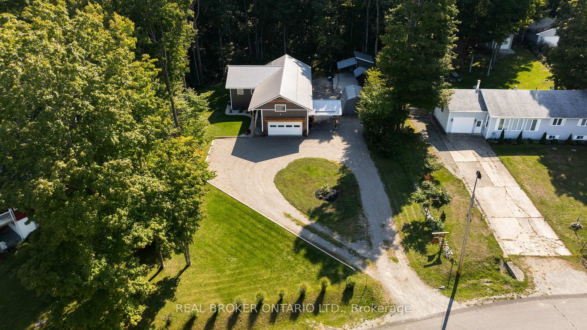 Photo 34 of 122 Timcourt Drive, Tiny, Rural Tiny — HOMEH