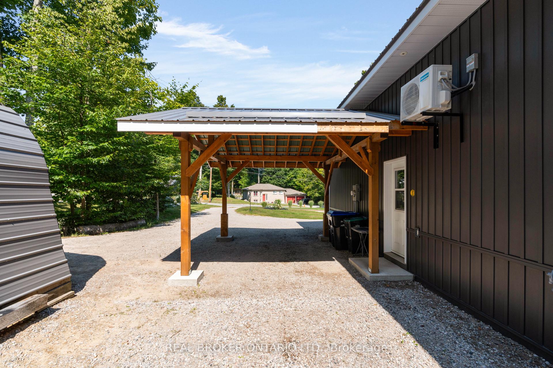 Photo 32 of 122 Timcourt Drive, Tiny, Rural Tiny — HOMEH