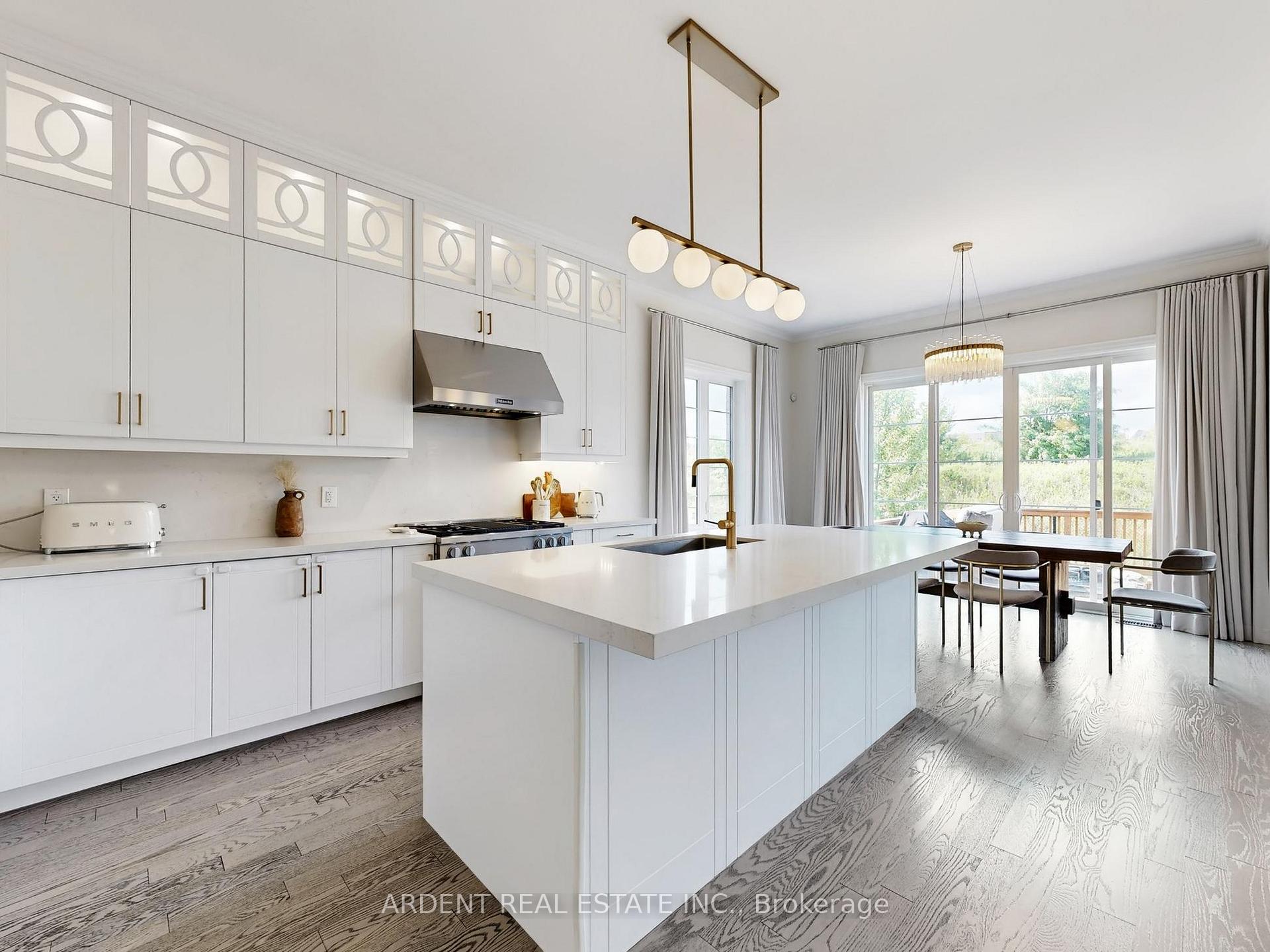 Photo 4 of 95 Foley Crescent, Vaughan, Patterson — HOMEH