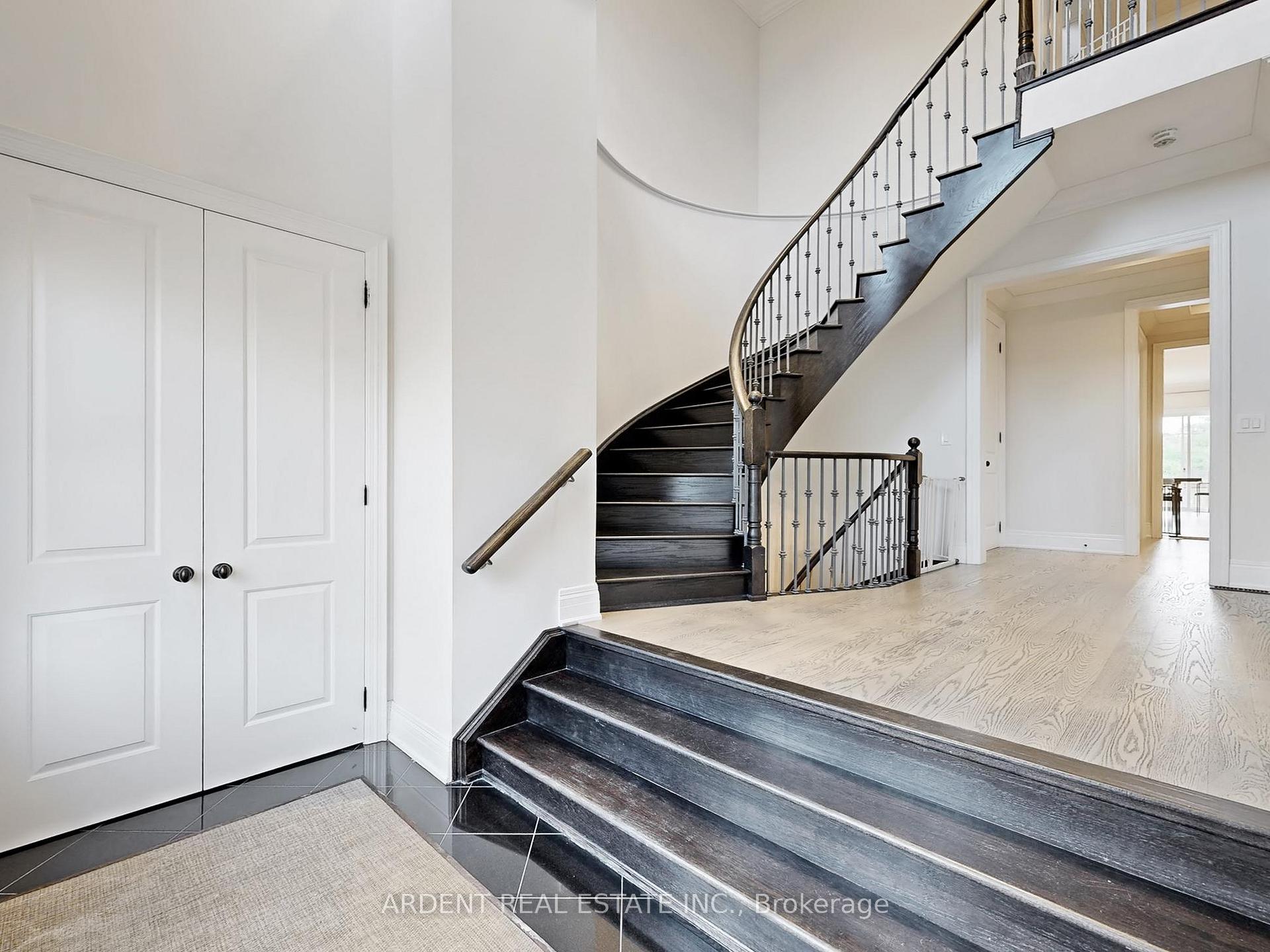 Photo 17 of 95 Foley Crescent, Vaughan, Patterson — HOMEH