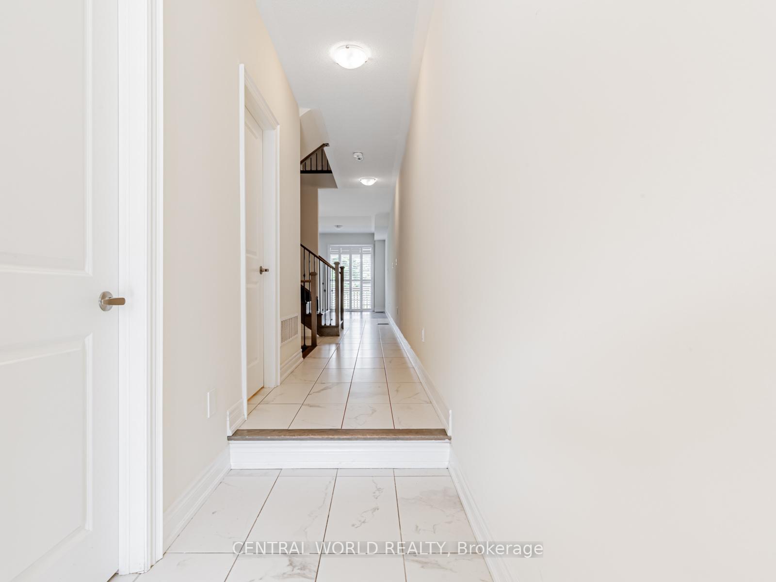 Photo 7 of 16 Liam Lane, Markham, Cedarwood — HOMEH