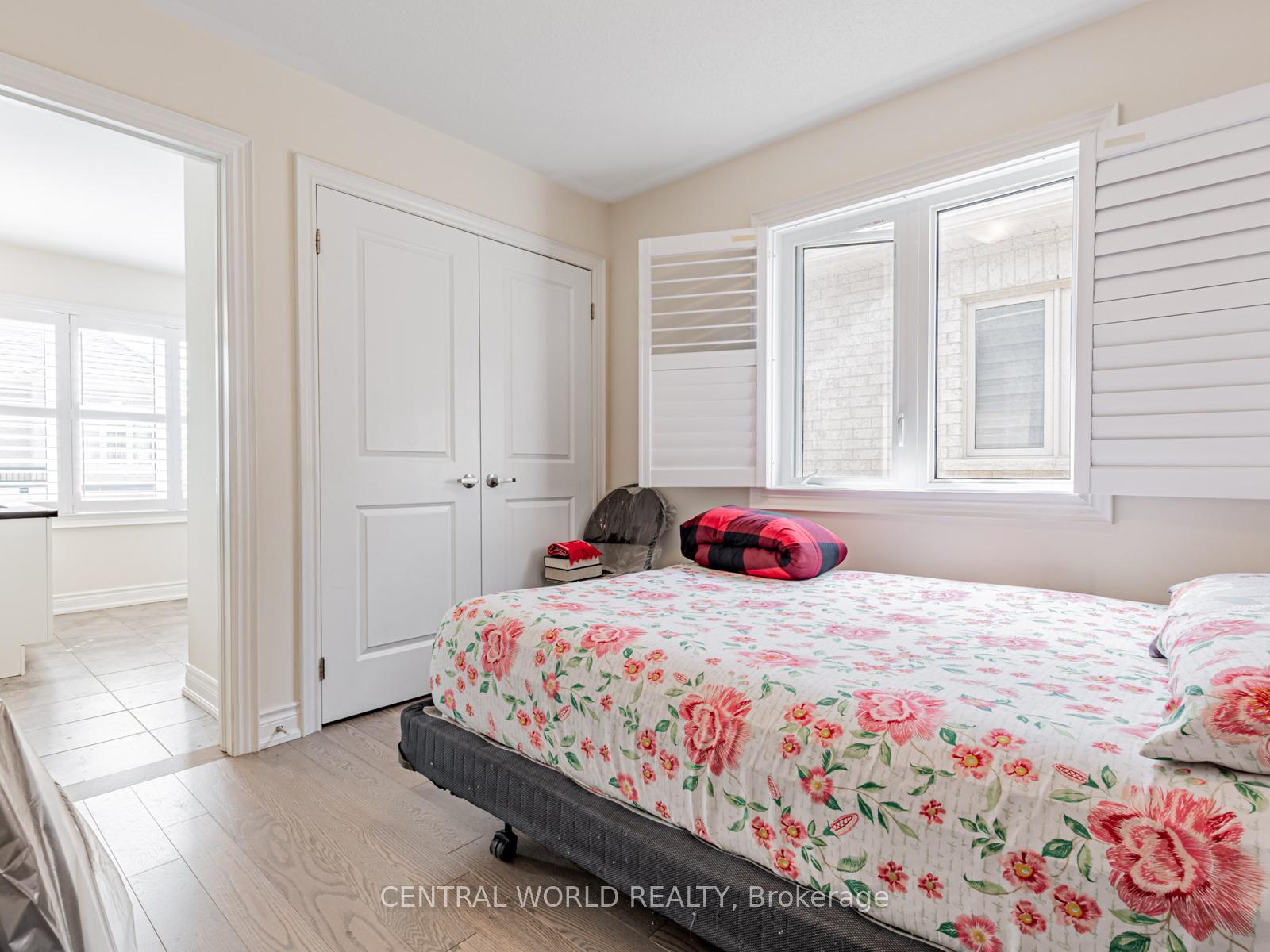 Photo 13 of 16 Liam Lane, Markham, Cedarwood — HOMEH