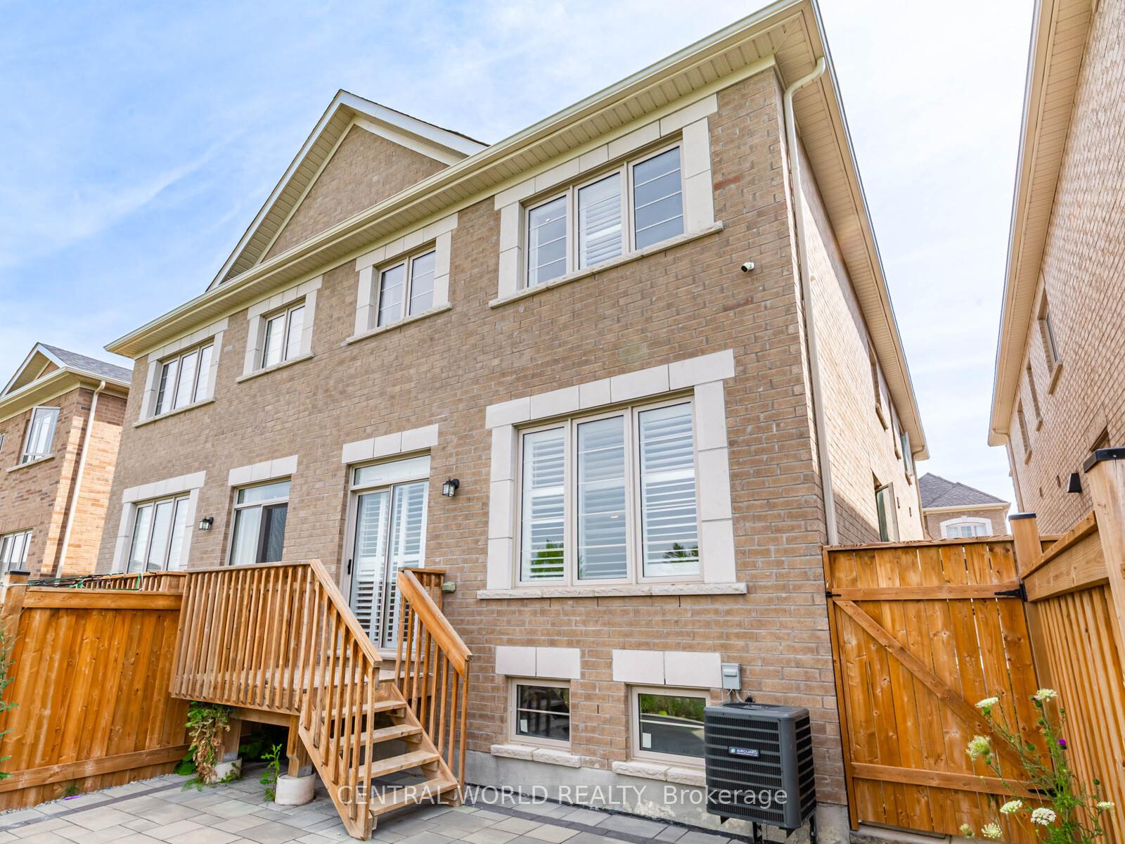 Photo 18 of 16 Liam Lane, Markham, Cedarwood — HOMEH