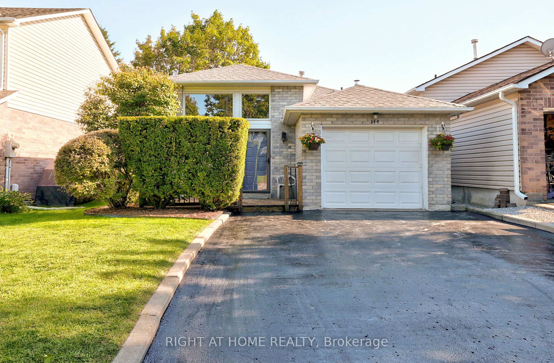 Photo 1 of 144 Trudeau Drive, Clarington, Bowmanville — HOMEH