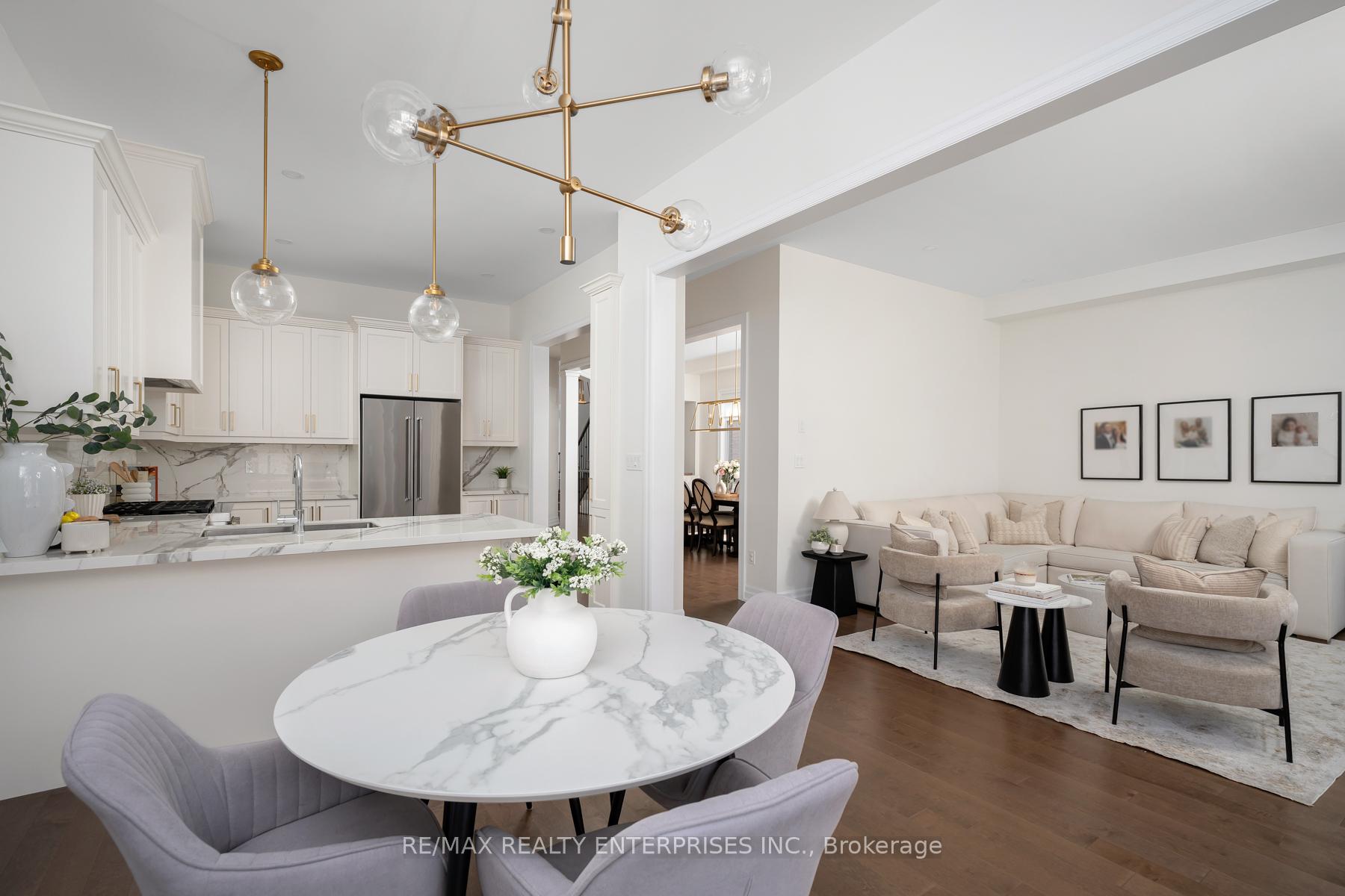 Photo 2 of 15 Botelho Circle, Aurora, Bayview Southeast — HOMEH