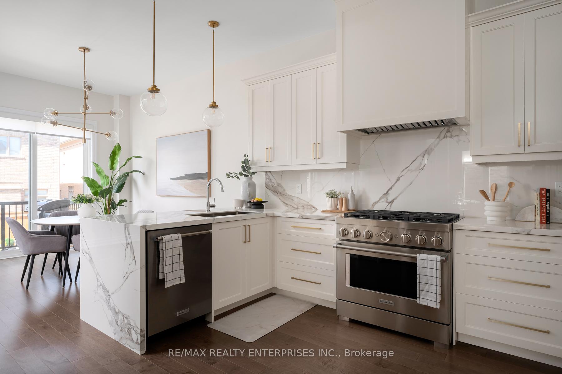 Photo 3 of 15 Botelho Circle, Aurora, Bayview Southeast — HOMEH