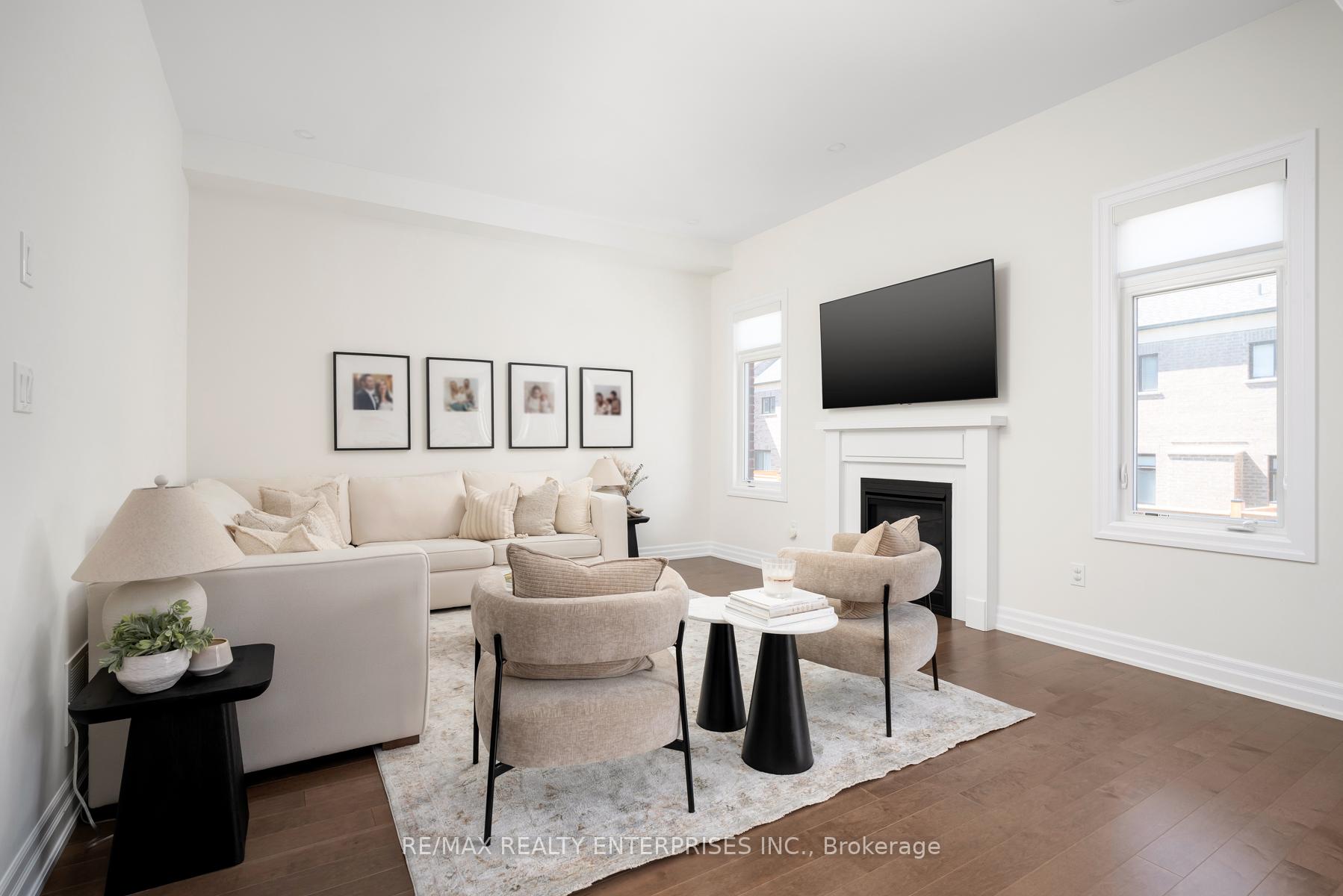 Photo 8 of 15 Botelho Circle, Aurora, Bayview Southeast — HOMEH