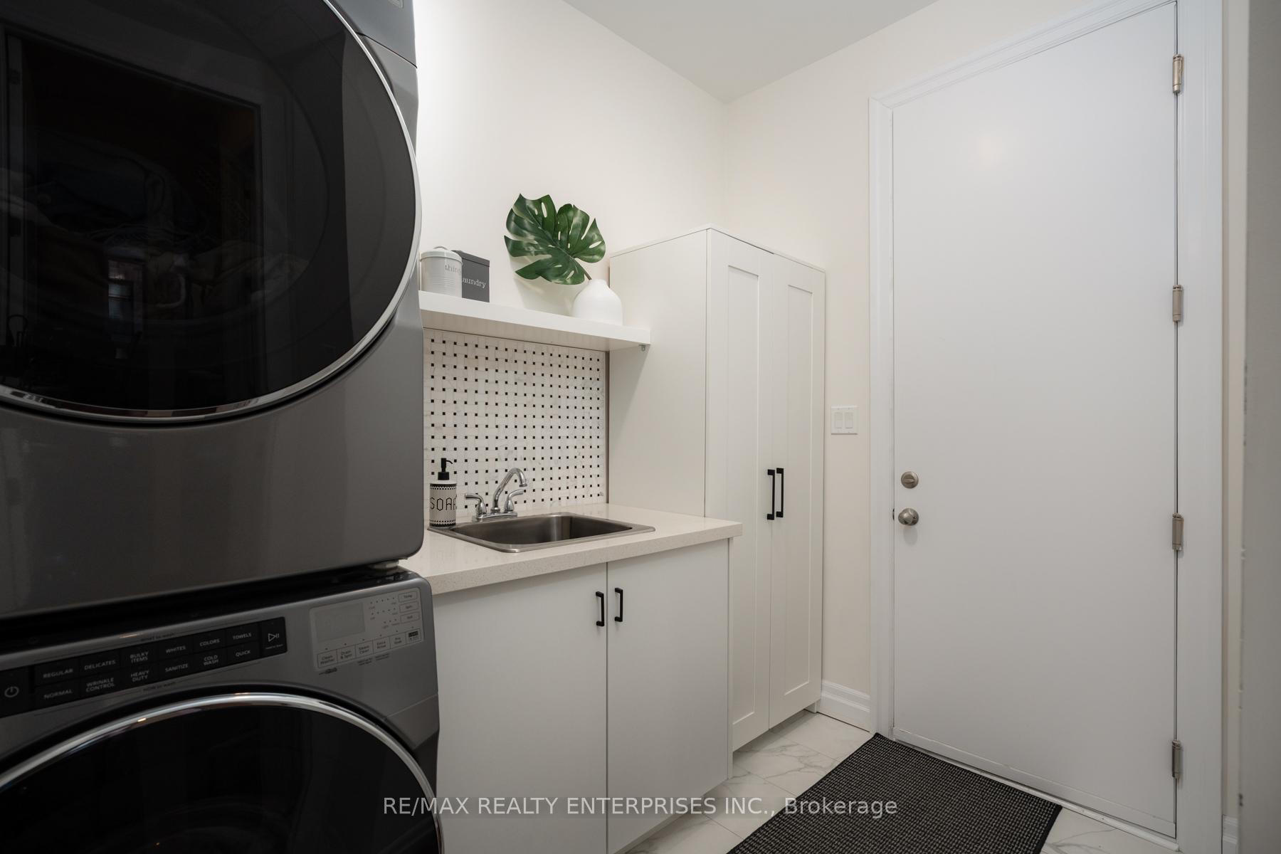 Photo 23 of 15 Botelho Circle, Aurora, Bayview Southeast — HOMEH