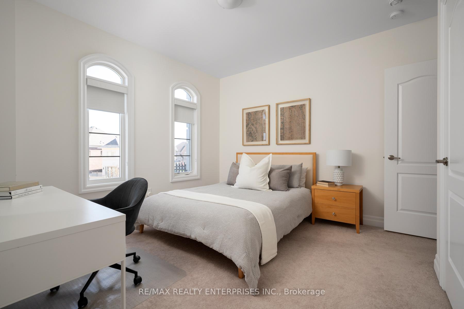 Photo 17 of 15 Botelho Circle, Aurora, Bayview Southeast — HOMEH