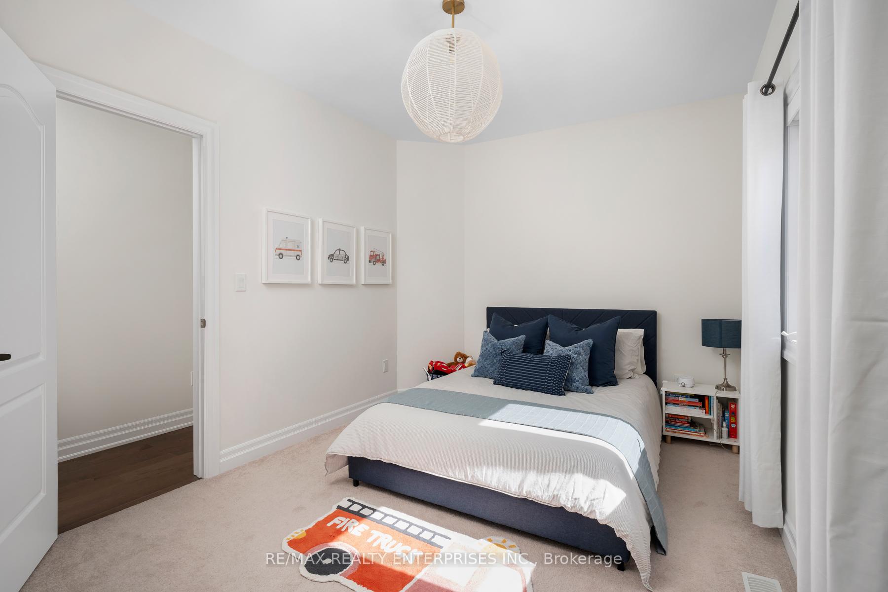 Photo 26 of 15 Botelho Circle, Aurora, Bayview Southeast — HOMEH