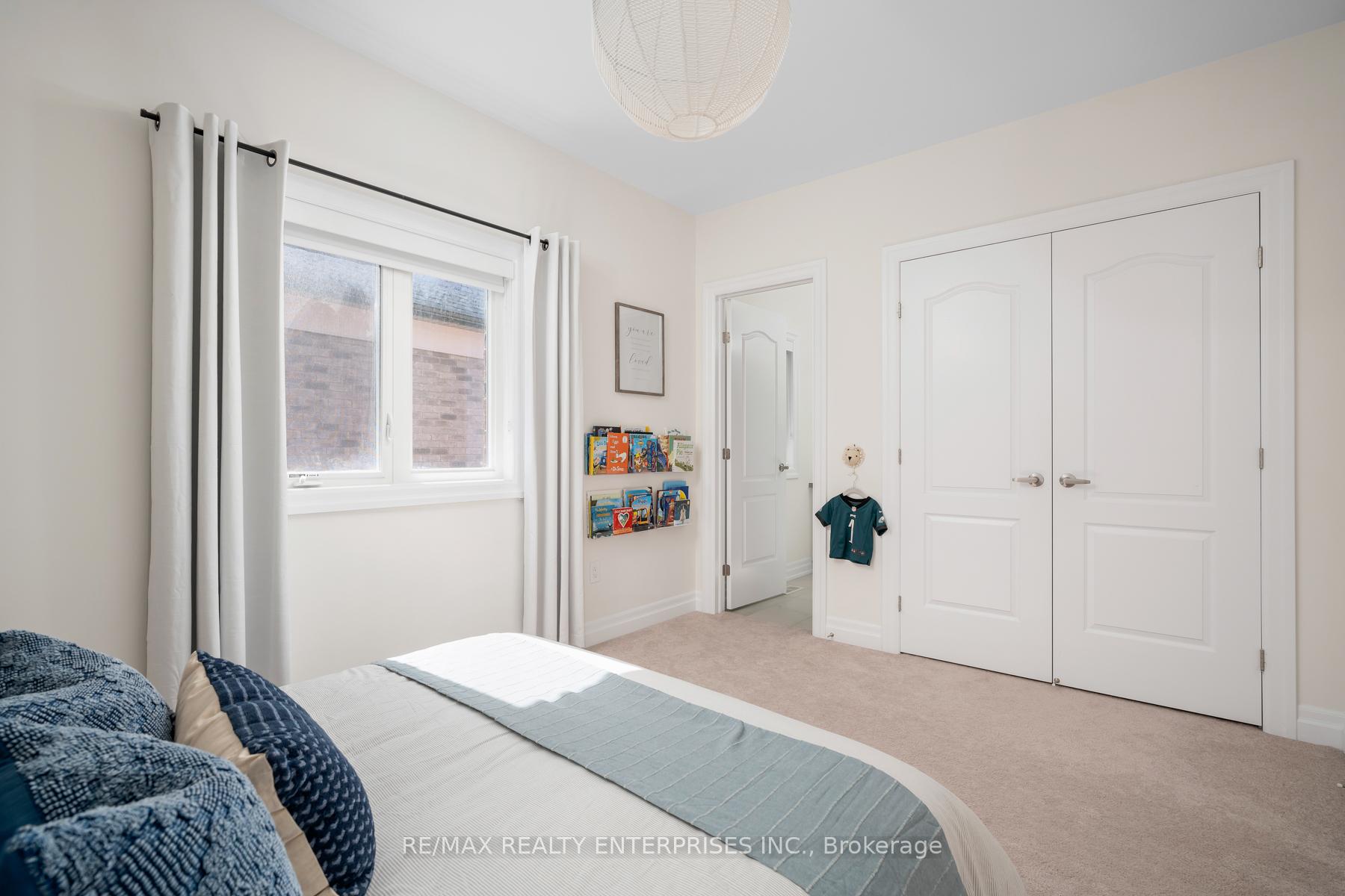 Photo 32 of 15 Botelho Circle, Aurora, Bayview Southeast — HOMEH