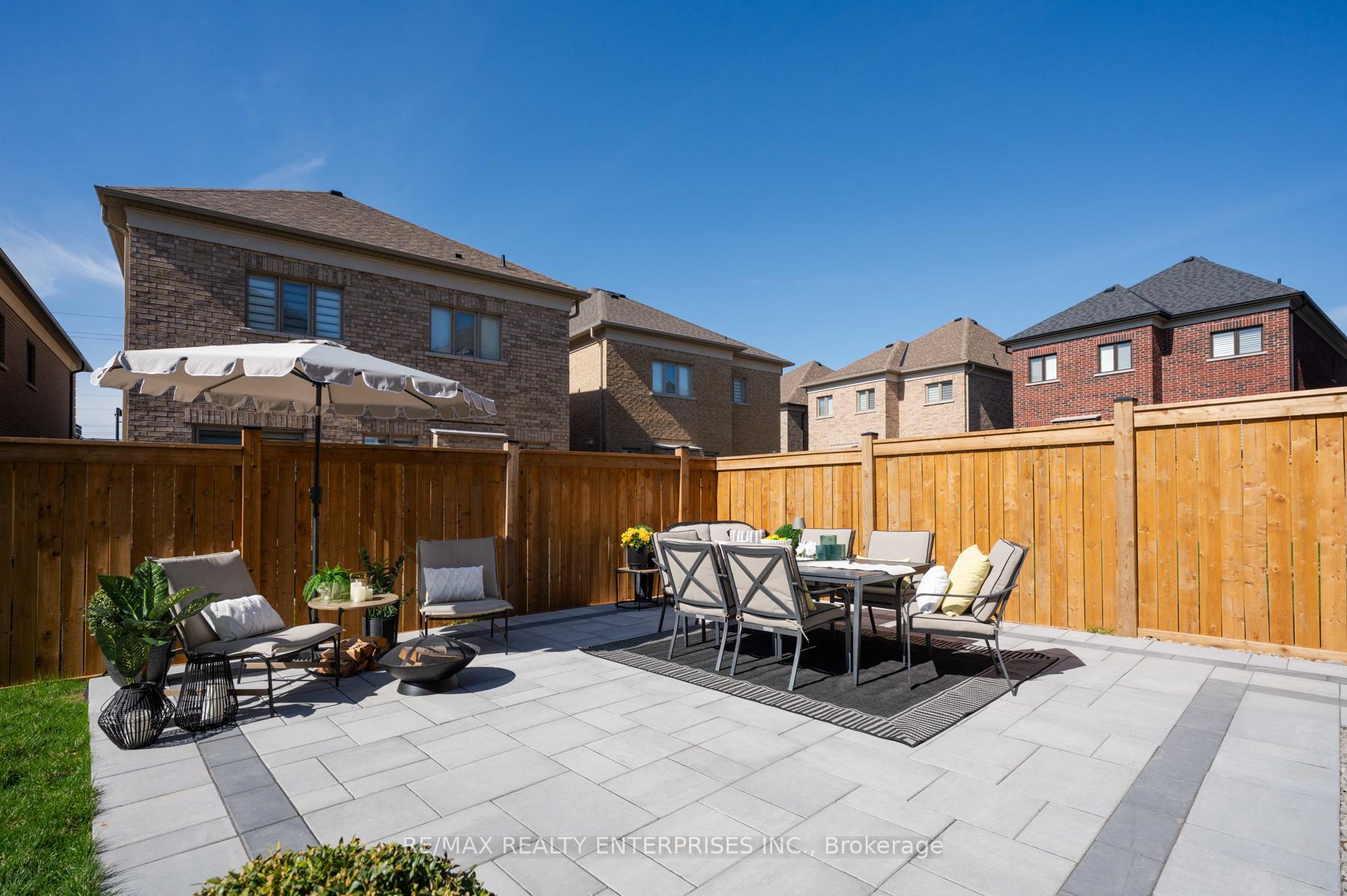 Photo 29 of 15 Botelho Circle, Aurora, Bayview Southeast — HOMEH