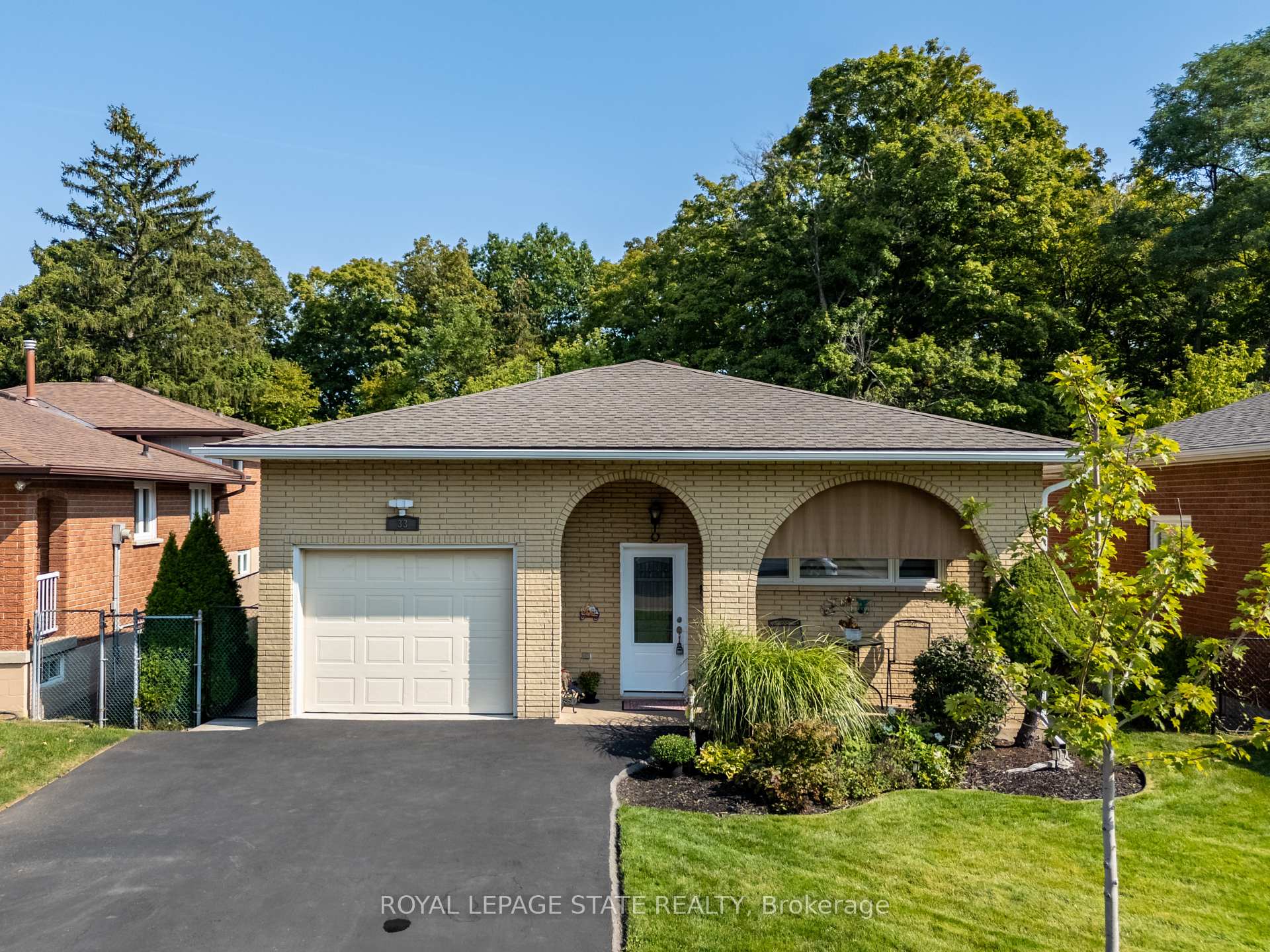 Photo 1 of 33 Pinard Street, Hamilton, Vincent — HOMEH