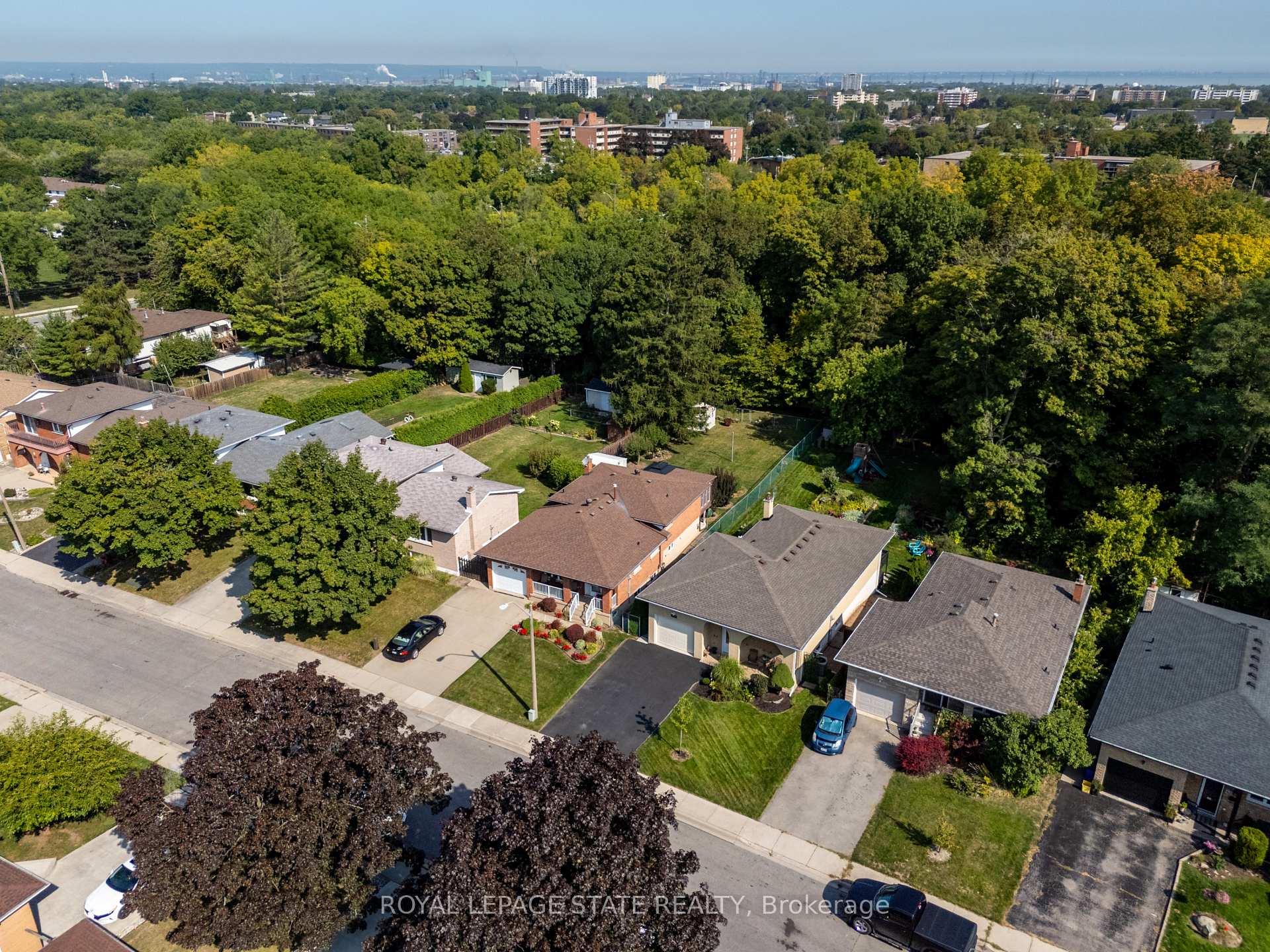 Photo 4 of 33 Pinard Street, Hamilton, Vincent — HOMEH