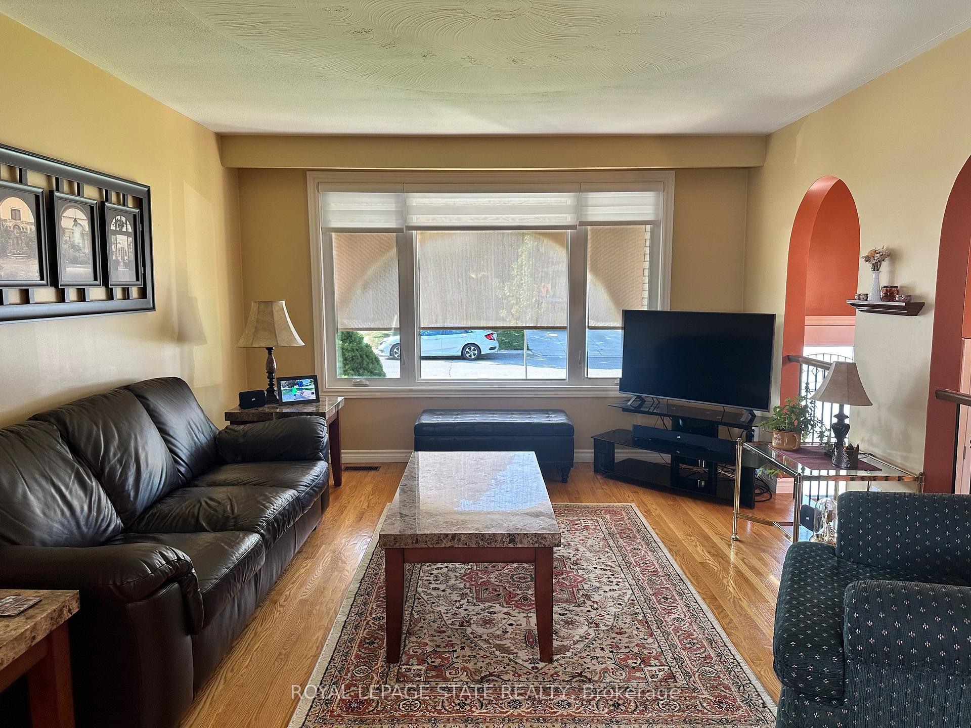 Photo 9 of 33 Pinard Street, Hamilton, Vincent — HOMEH