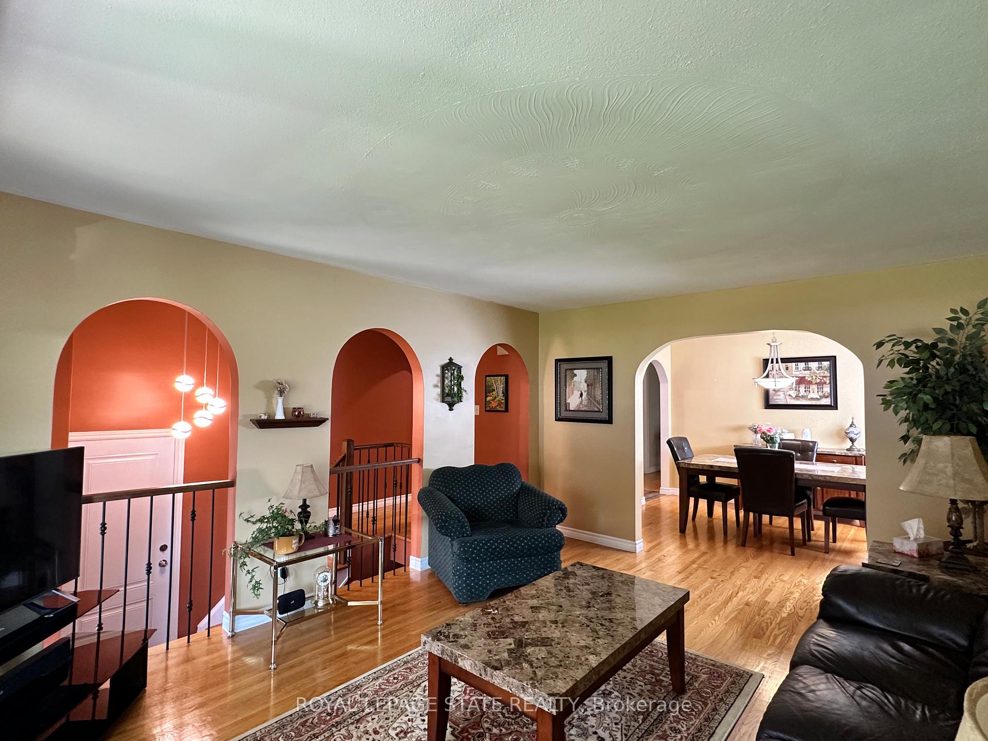 Photo 7 of 33 Pinard Street, Hamilton, Vincent — HOMEH