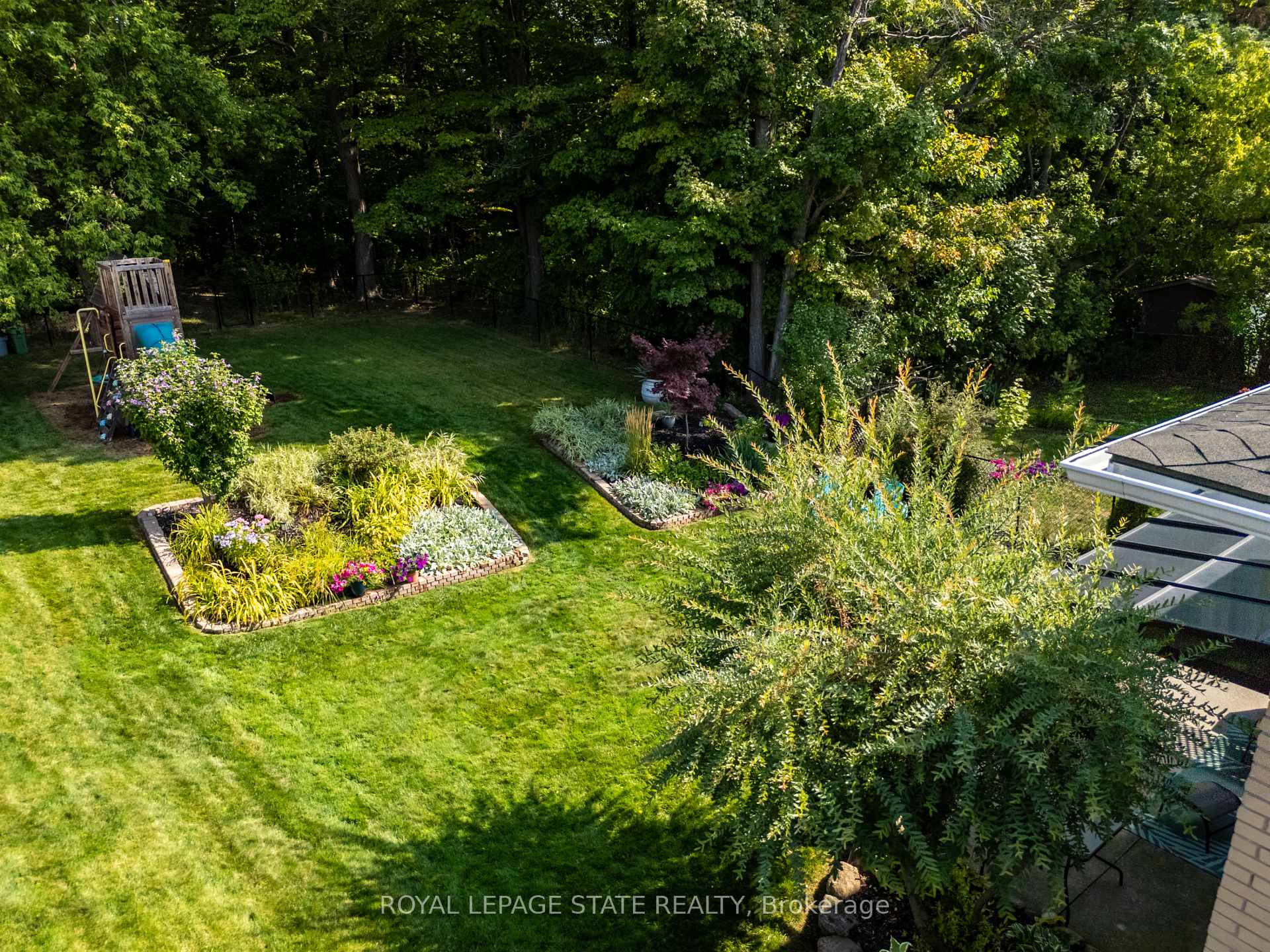 Photo 36 of 33 Pinard Street, Hamilton, Vincent — HOMEH