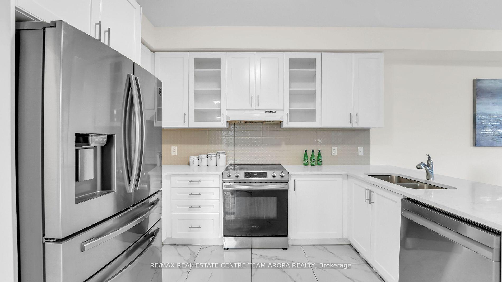 Photo 23 of 33 Dunley Crescent, Brampton, Credit Valley — HOMEH