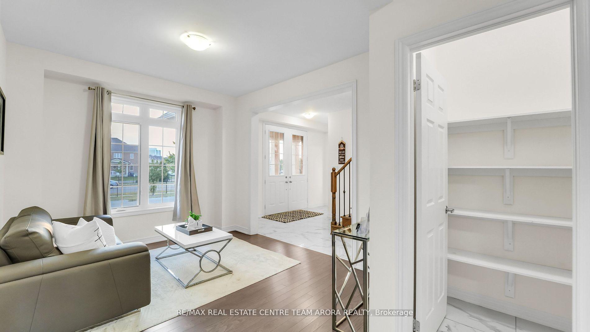Photo 26 of 33 Dunley Crescent, Brampton, Credit Valley — HOMEH