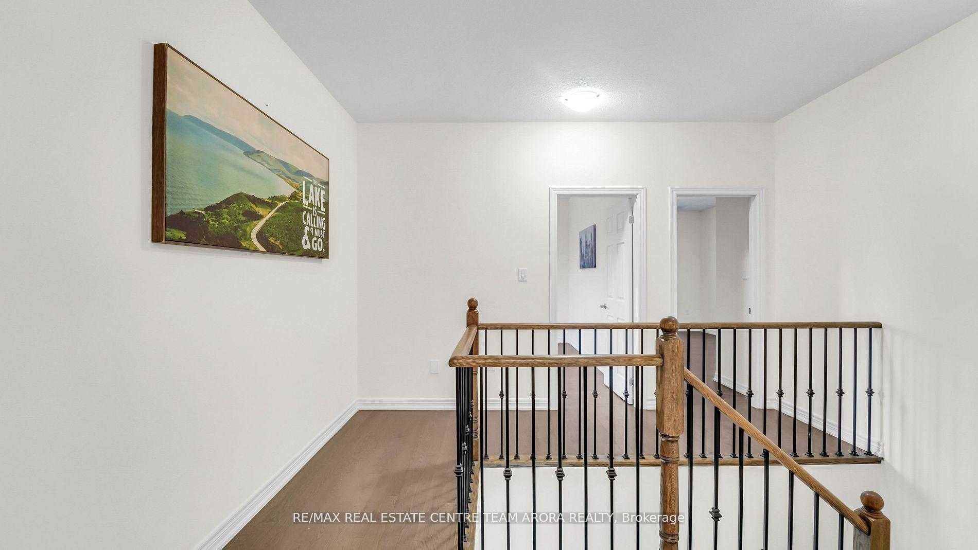 Photo 34 of 33 Dunley Crescent, Brampton, Credit Valley — HOMEH