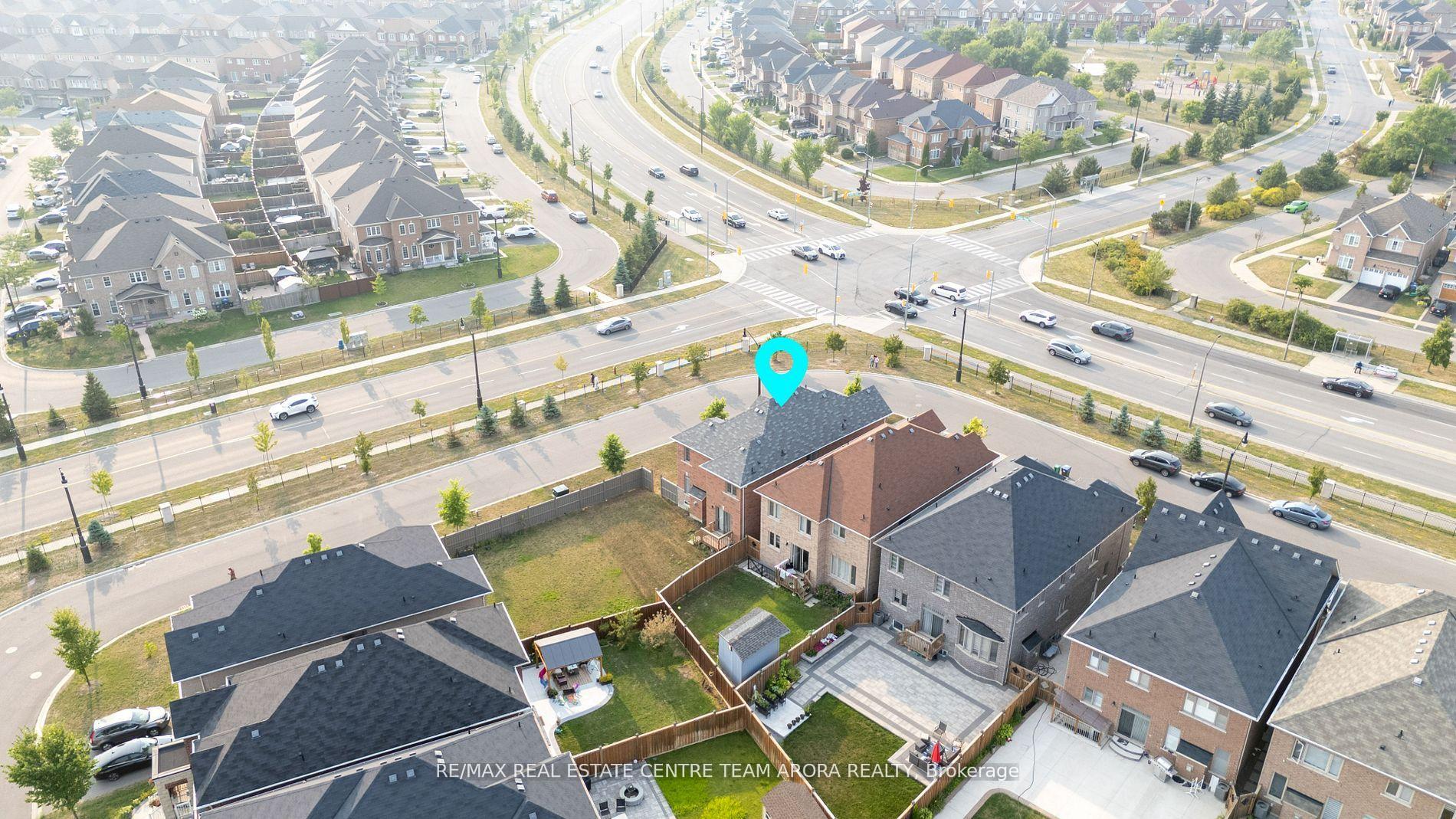 Photo 48 of 33 Dunley Crescent, Brampton, Credit Valley — HOMEH