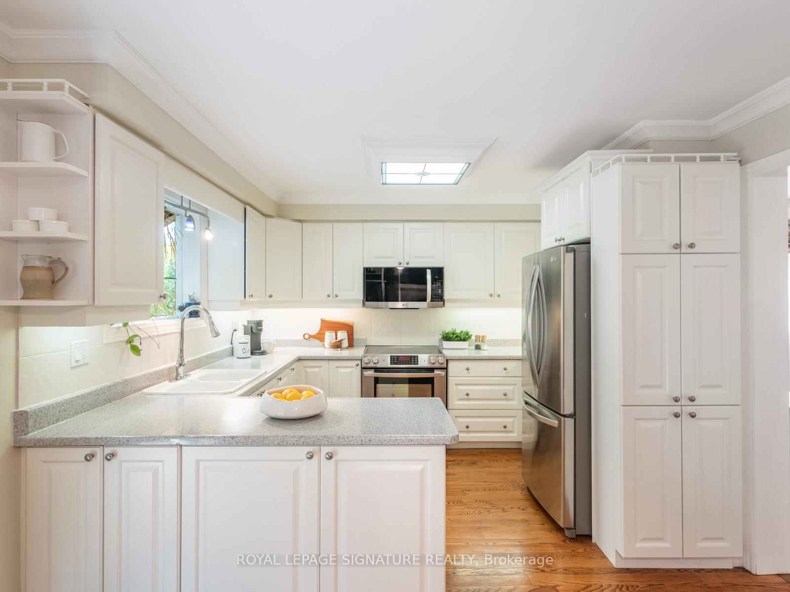 Photo 19 of 119 Tilman Circle, Markham, Markham Village — HOMEH