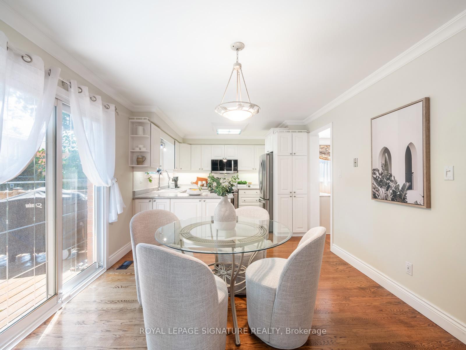 Photo 15 of 119 Tilman Circle, Markham, Markham Village — HOMEH