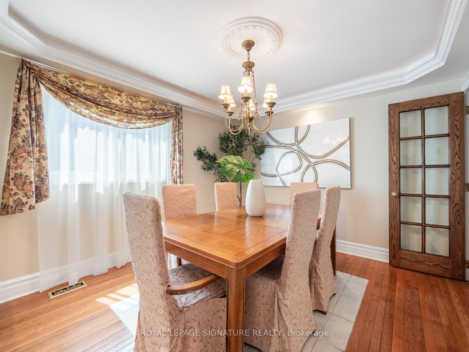 Photo 13 of 119 Tilman Circle, Markham, Markham Village — HOMEH