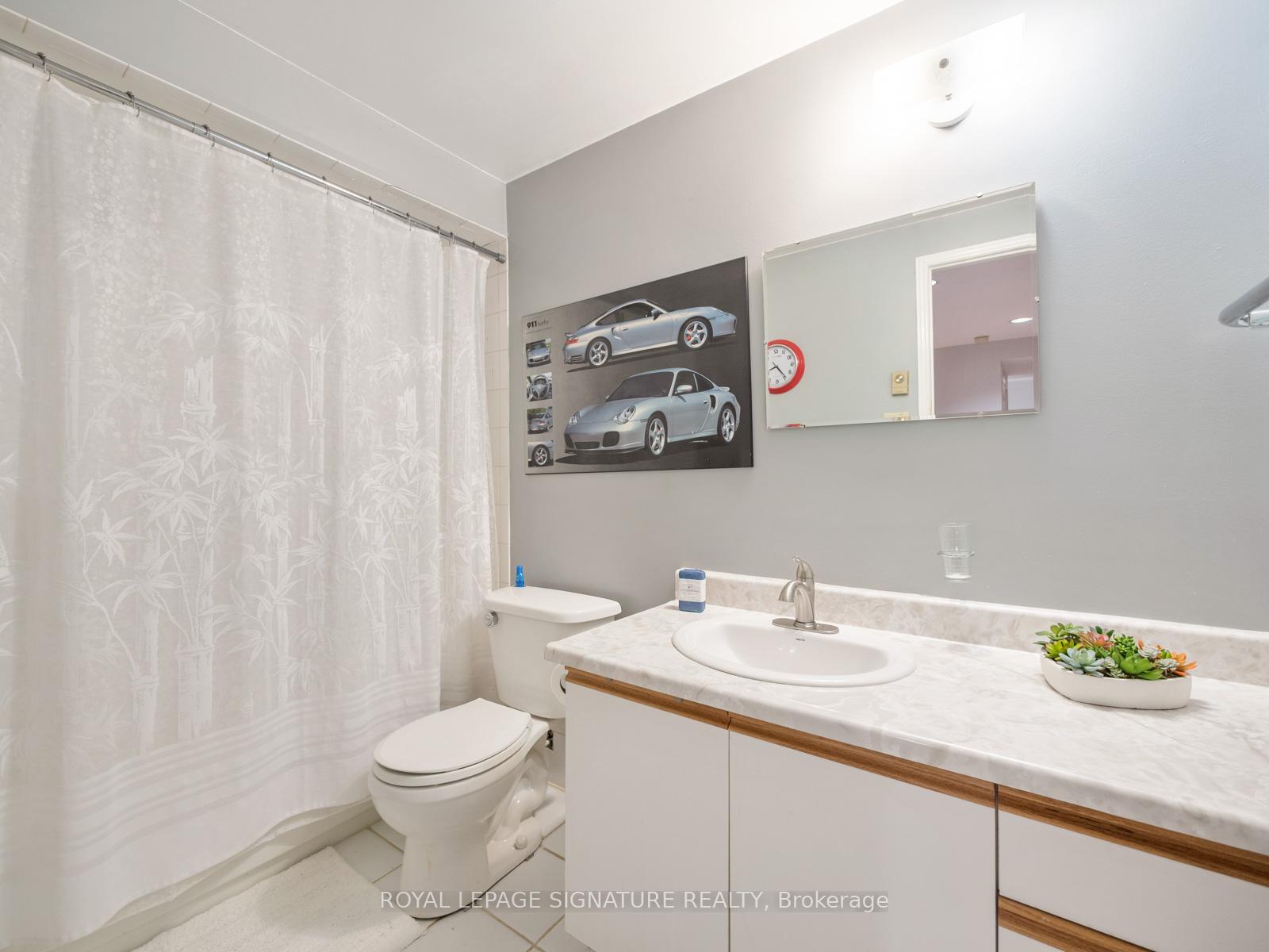 Photo 37 of 119 Tilman Circle, Markham, Markham Village — HOMEH