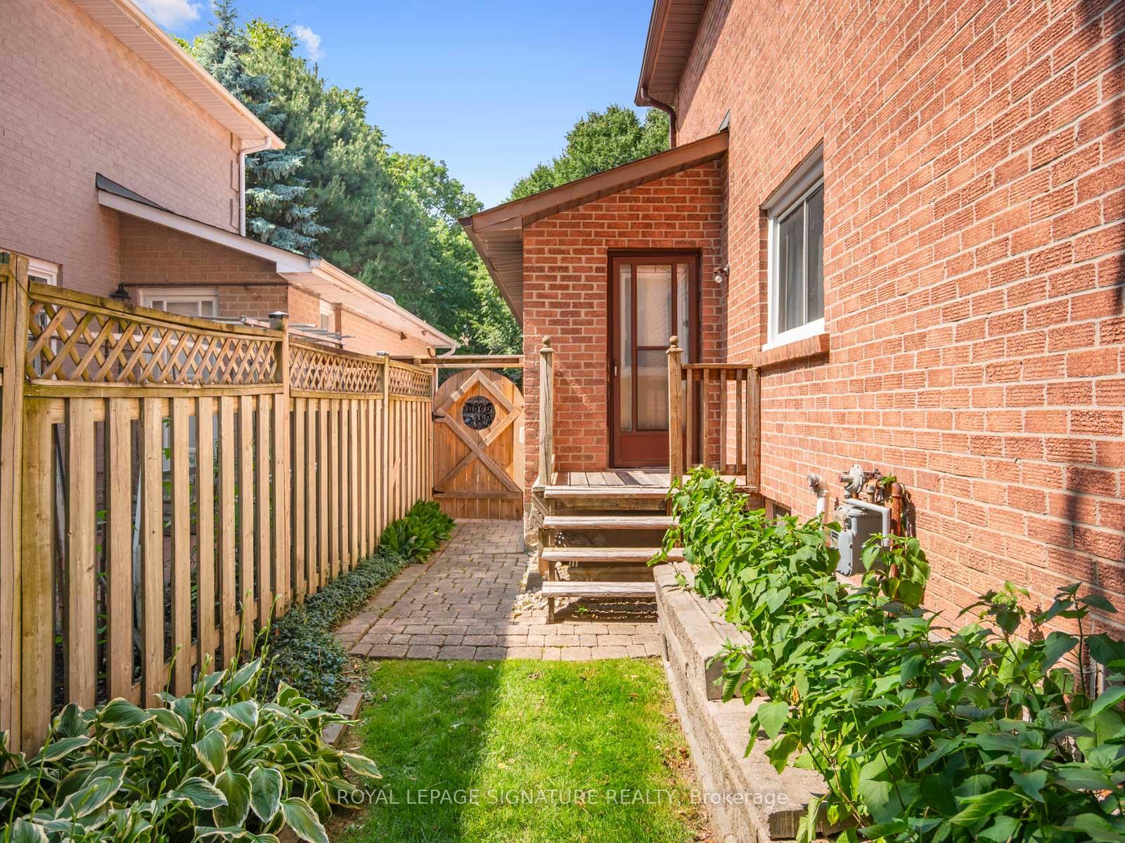 Photo 44 of 119 Tilman Circle, Markham, Markham Village — HOMEH