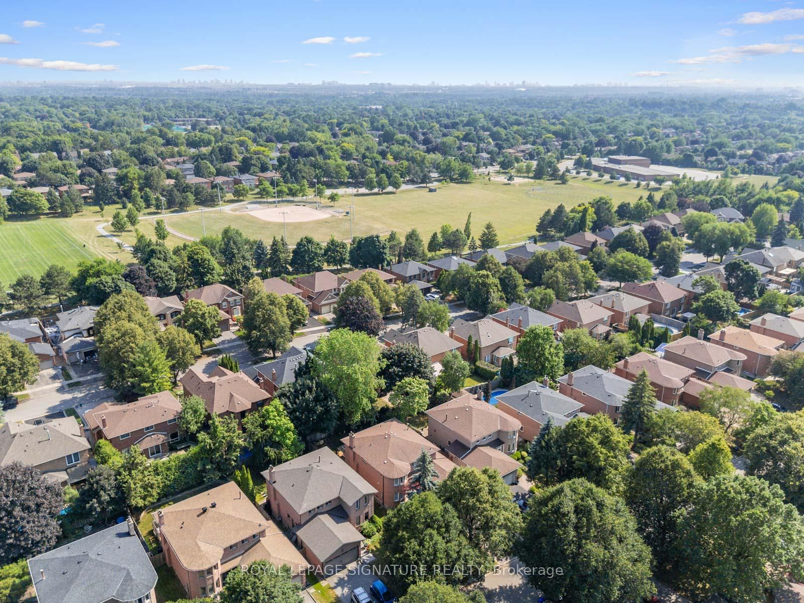 Photo 43 of 119 Tilman Circle, Markham, Markham Village — HOMEH