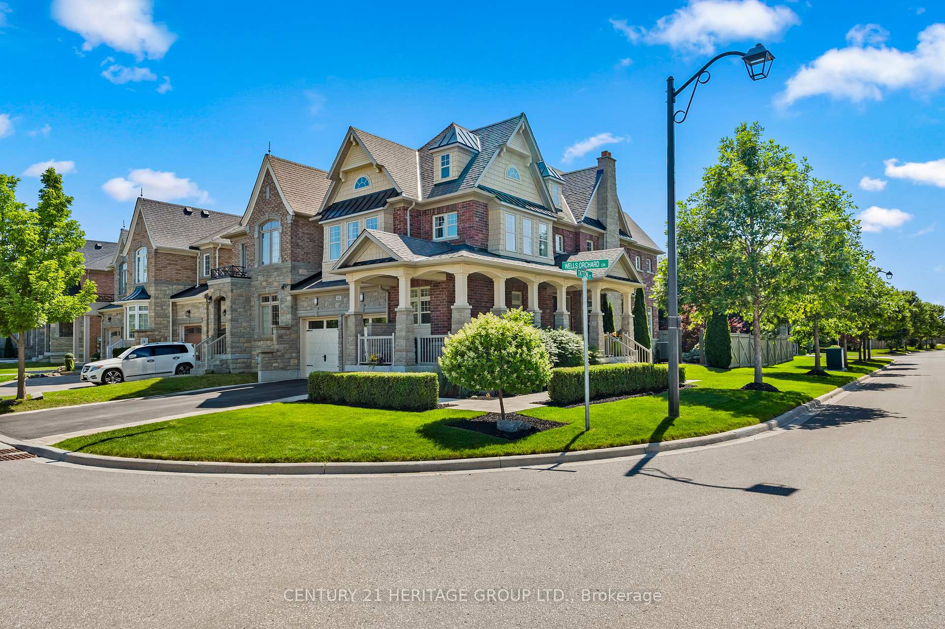 Photo 1 of 64 Wells Orchard Crescent, King, King City — HOMEH