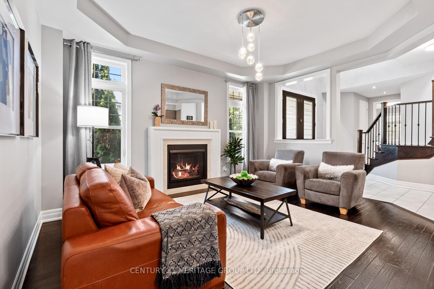 Photo 3 of 64 Wells Orchard Crescent, King, King City — HOMEH