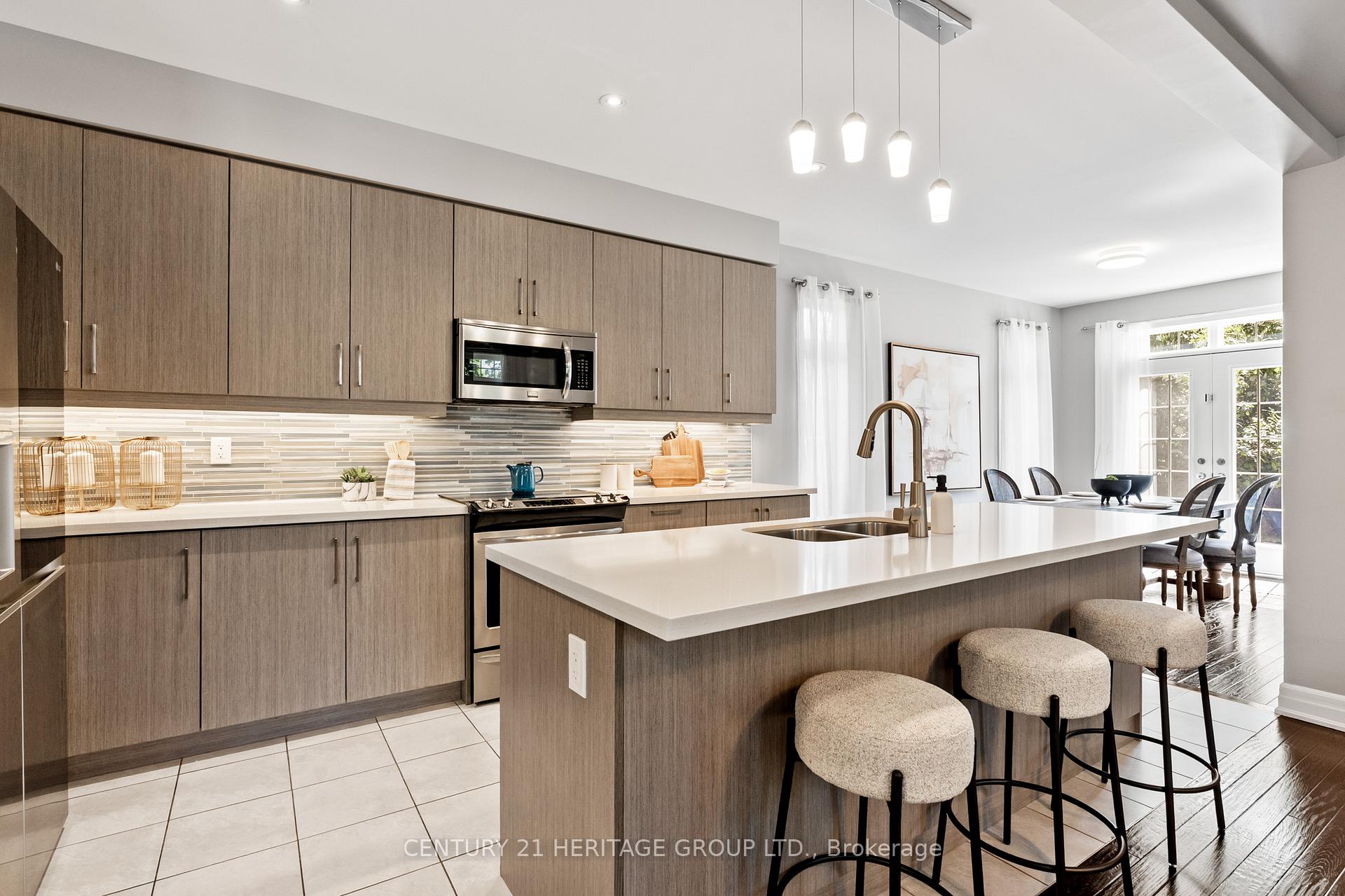 Photo 10 of 64 Wells Orchard Crescent, King, King City — HOMEH