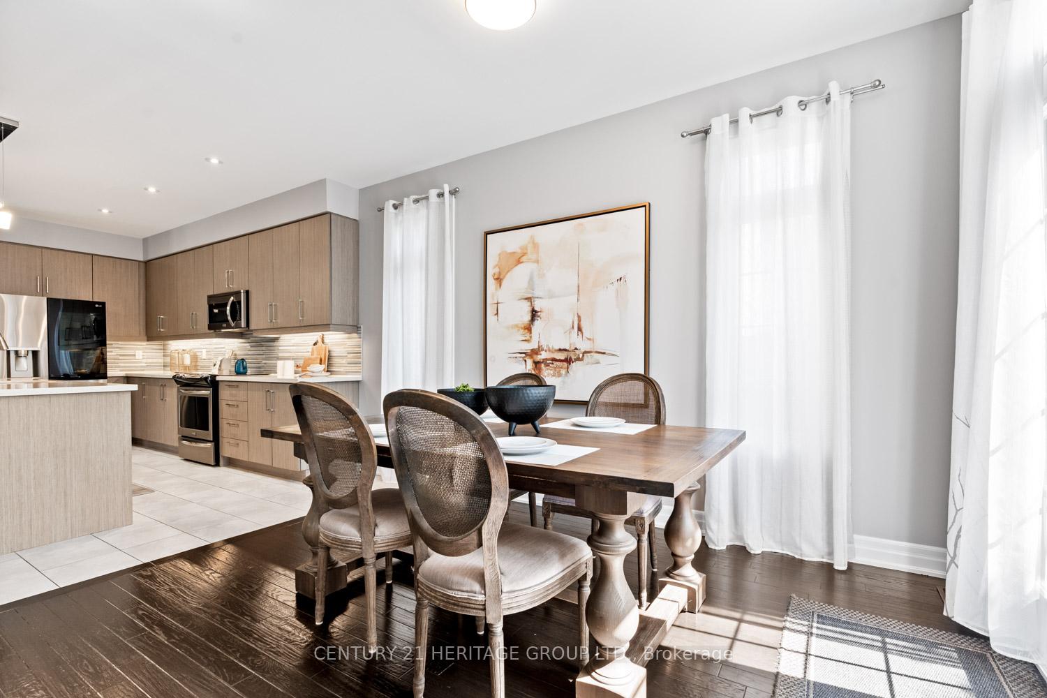 Photo 2 of 64 Wells Orchard Crescent, King, King City — HOMEH
