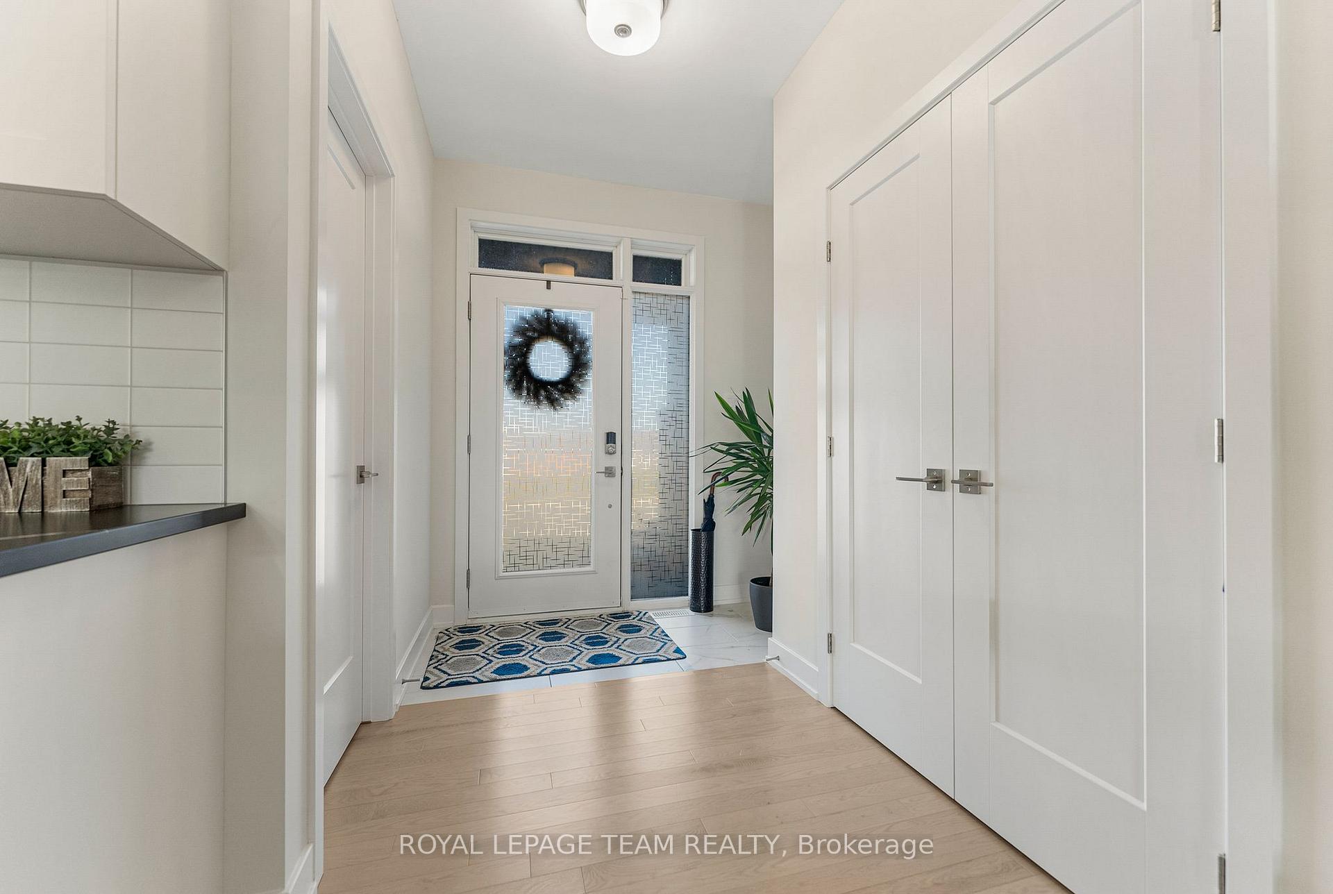 Photo 2 of 276 Wood Avenue, Smiths Falls — HOMEH
