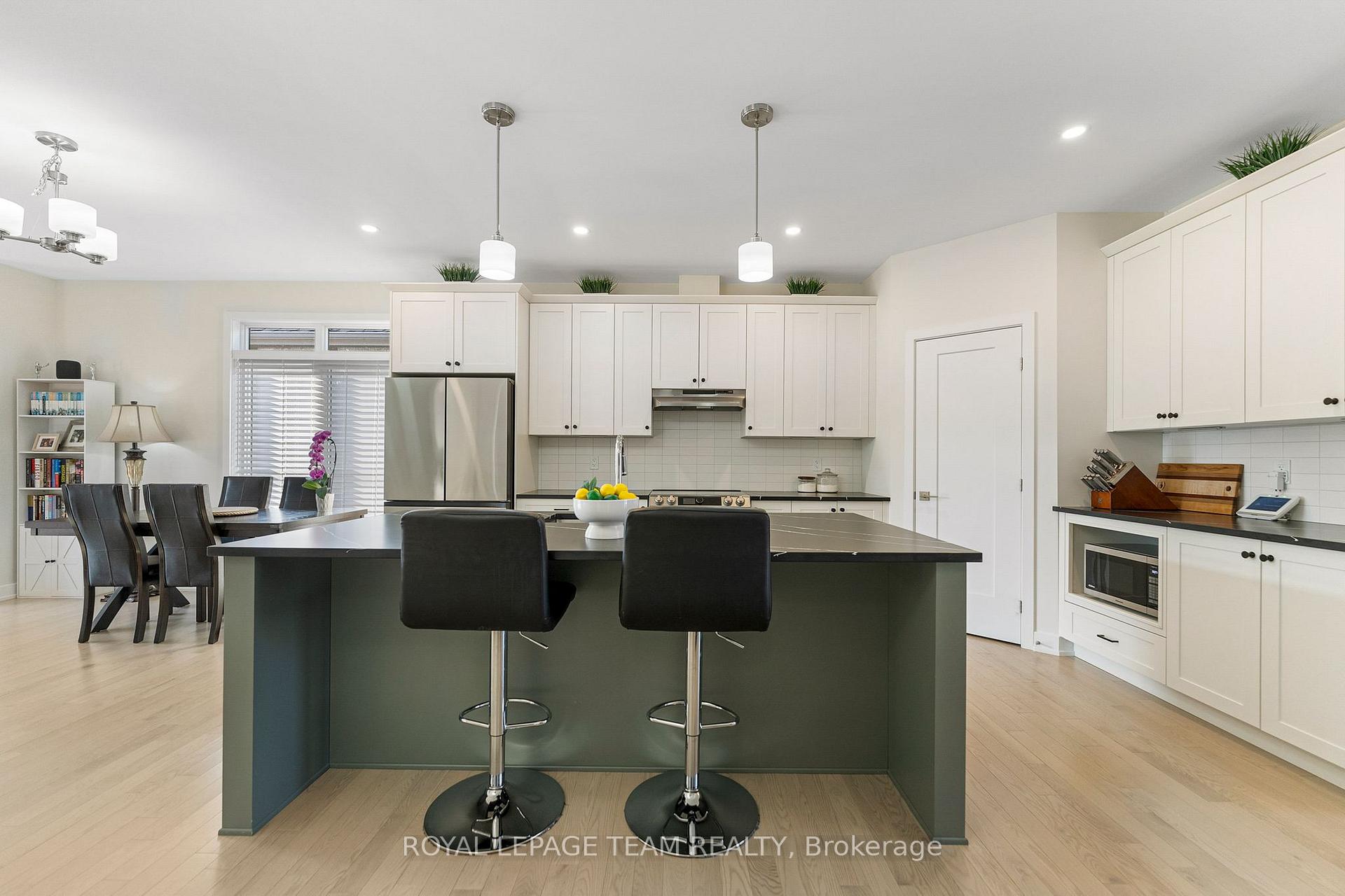 Photo 12 of 276 Wood Avenue, Smiths Falls — HOMEH