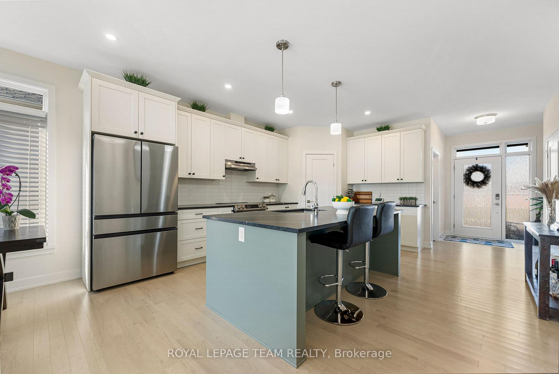 Photo 10 of 276 Wood Avenue, Smiths Falls — HOMEH