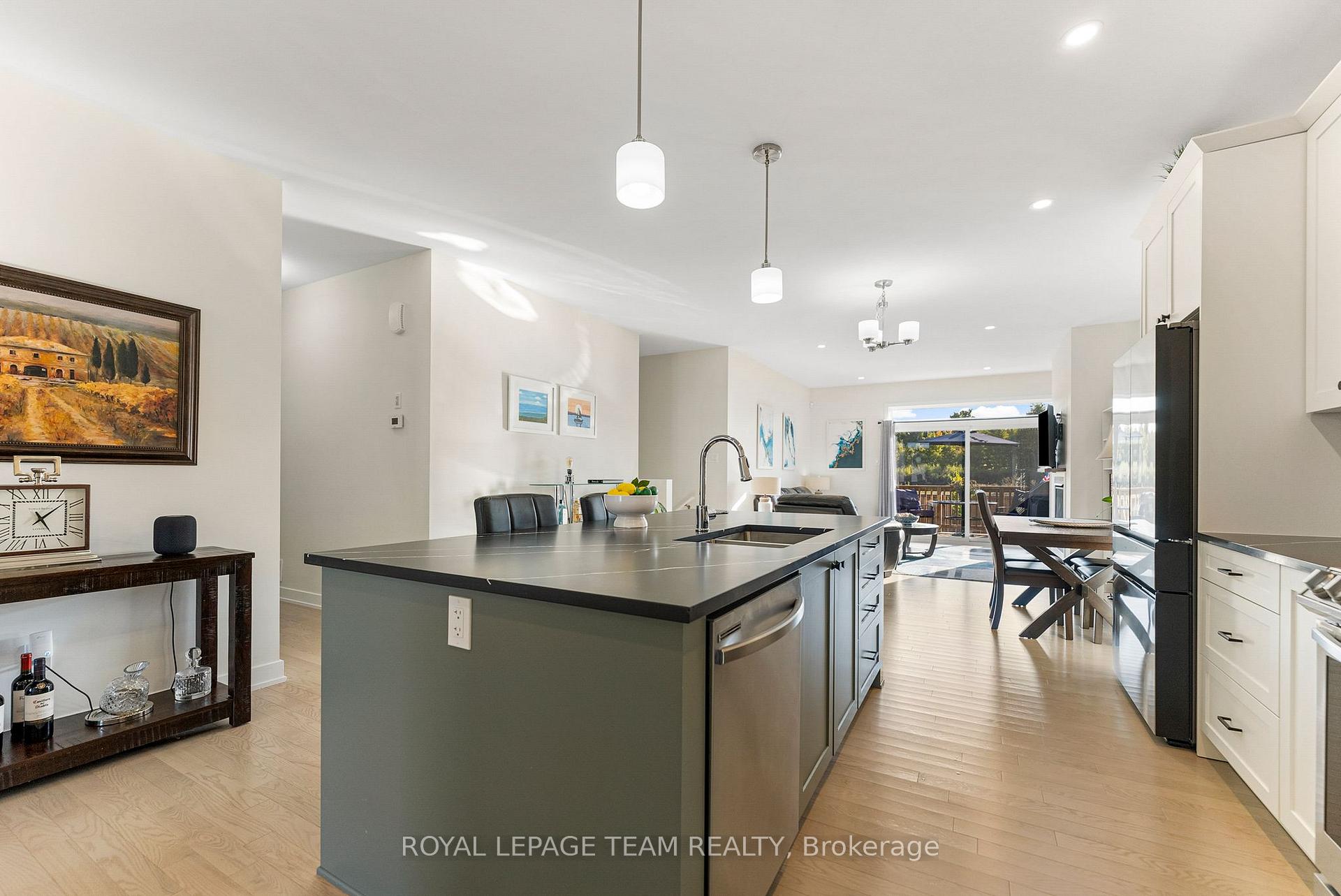 Photo 6 of 276 Wood Avenue, Smiths Falls — HOMEH