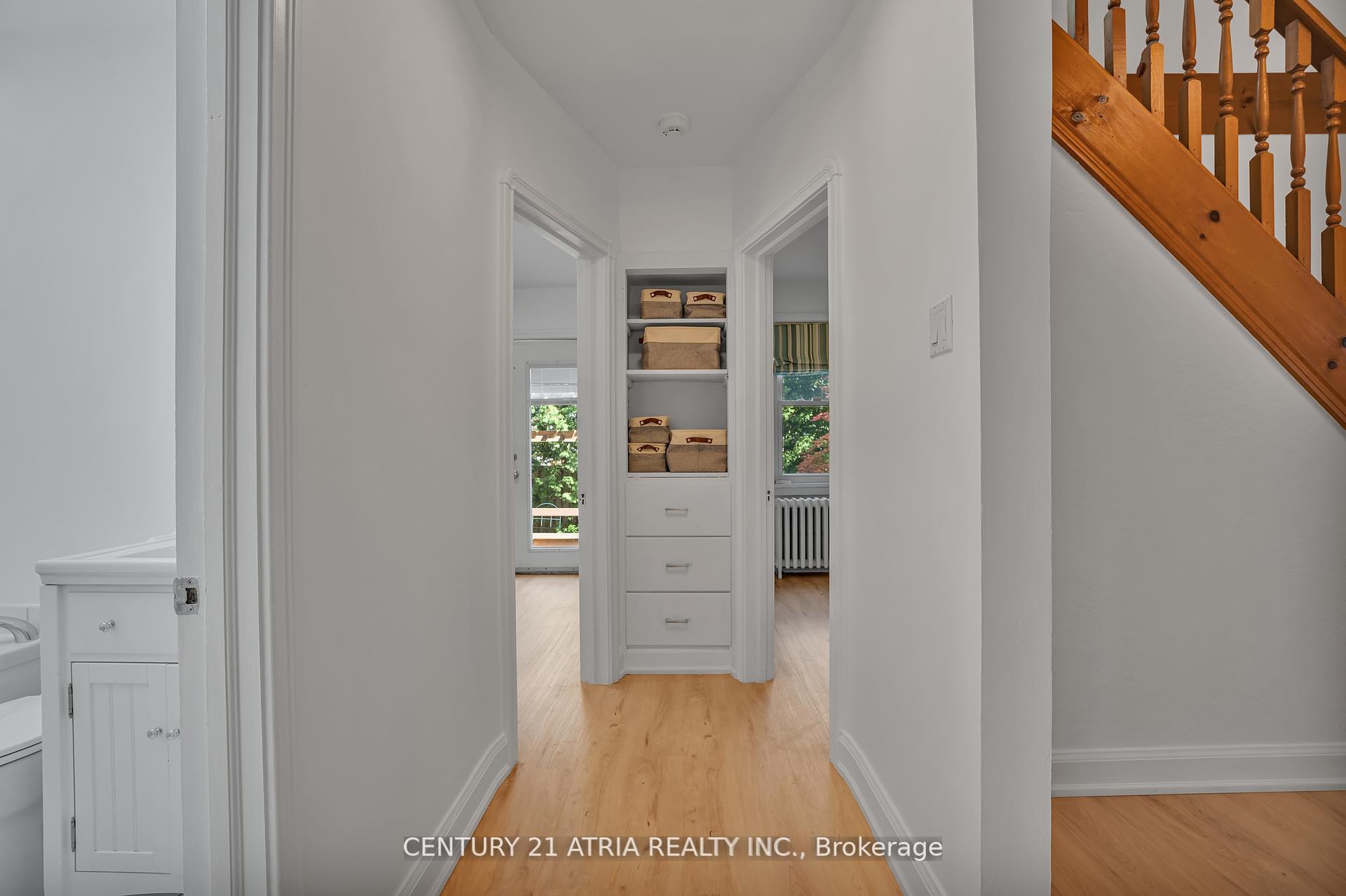 Photo 5 of 13 Sunnydale Drive S, Etobicoke, Stonegate-Queensway — HOMEH
