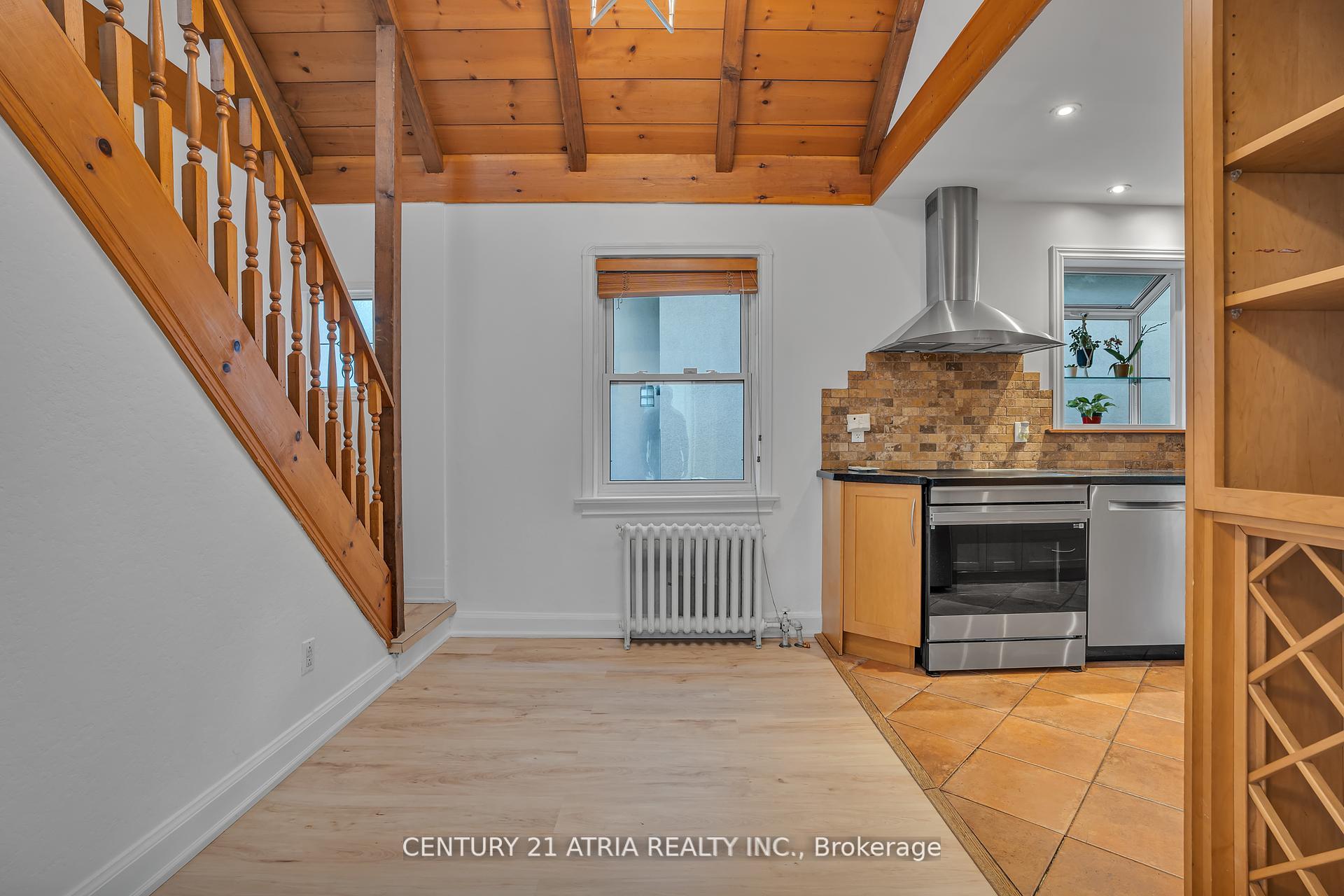 Photo 12 of 13 Sunnydale Drive S, Etobicoke, Stonegate-Queensway — HOMEH