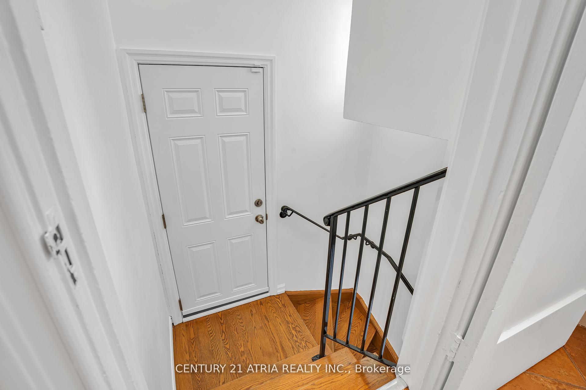 Photo 18 of 13 Sunnydale Drive S, Etobicoke, Stonegate-Queensway — HOMEH