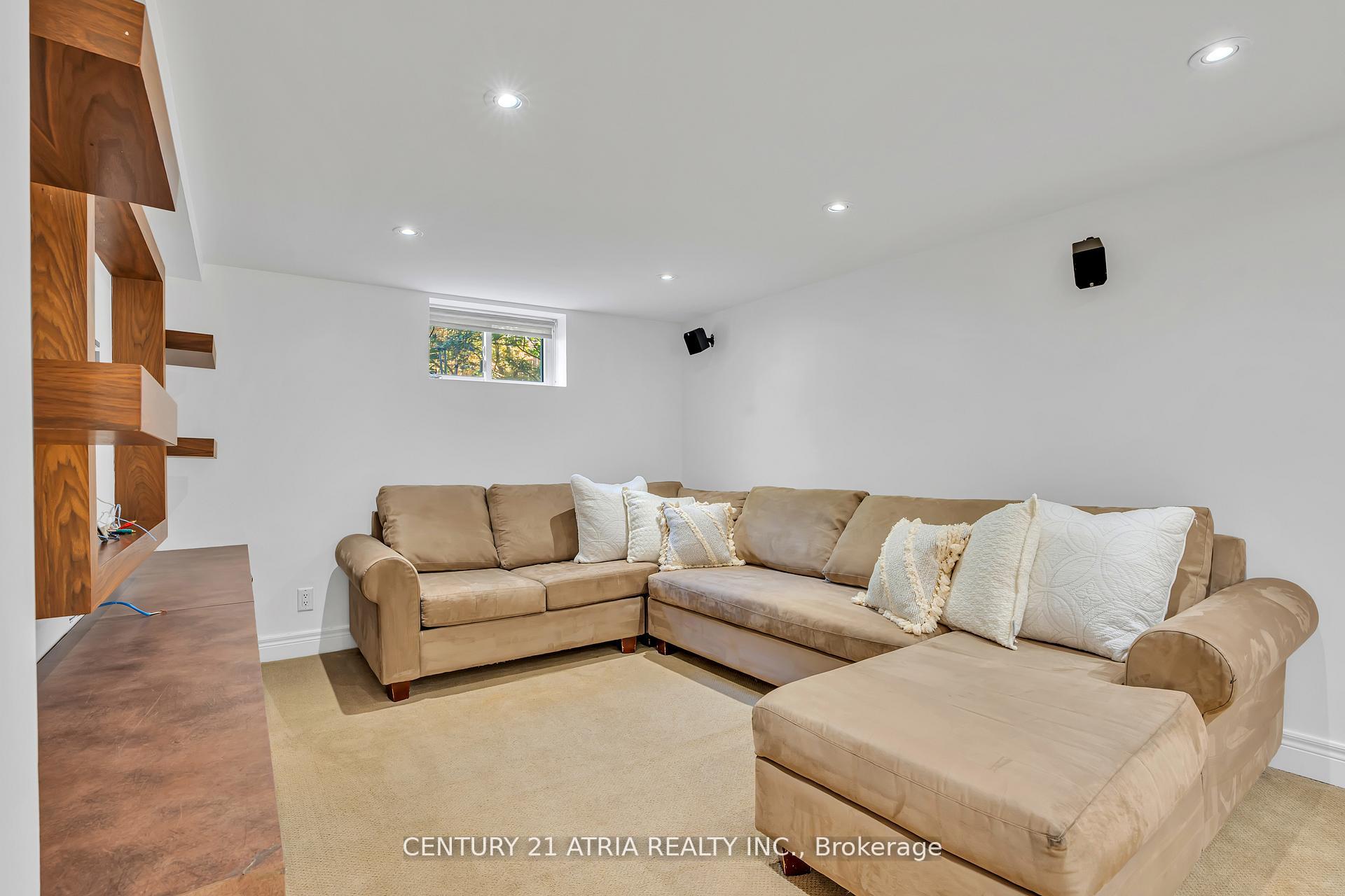 Photo 20 of 13 Sunnydale Drive S, Etobicoke, Stonegate-Queensway — HOMEH