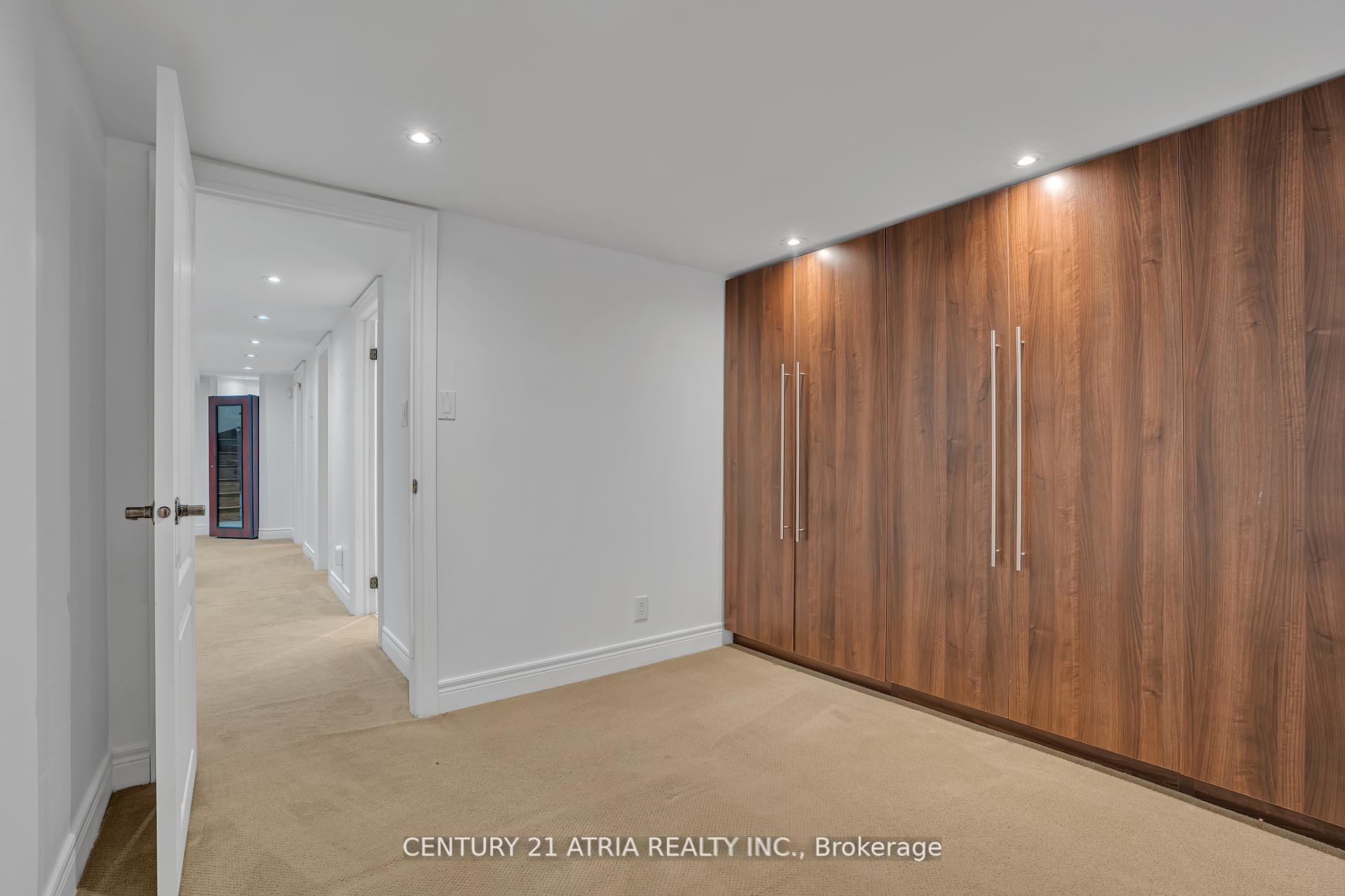 Photo 30 of 13 Sunnydale Drive S, Etobicoke, Stonegate-Queensway — HOMEH