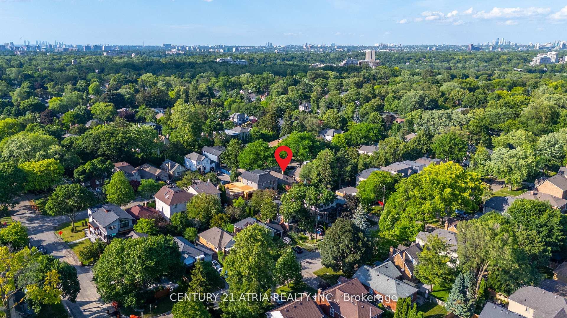 Photo 39 of 13 Sunnydale Drive S, Etobicoke, Stonegate-Queensway — HOMEH