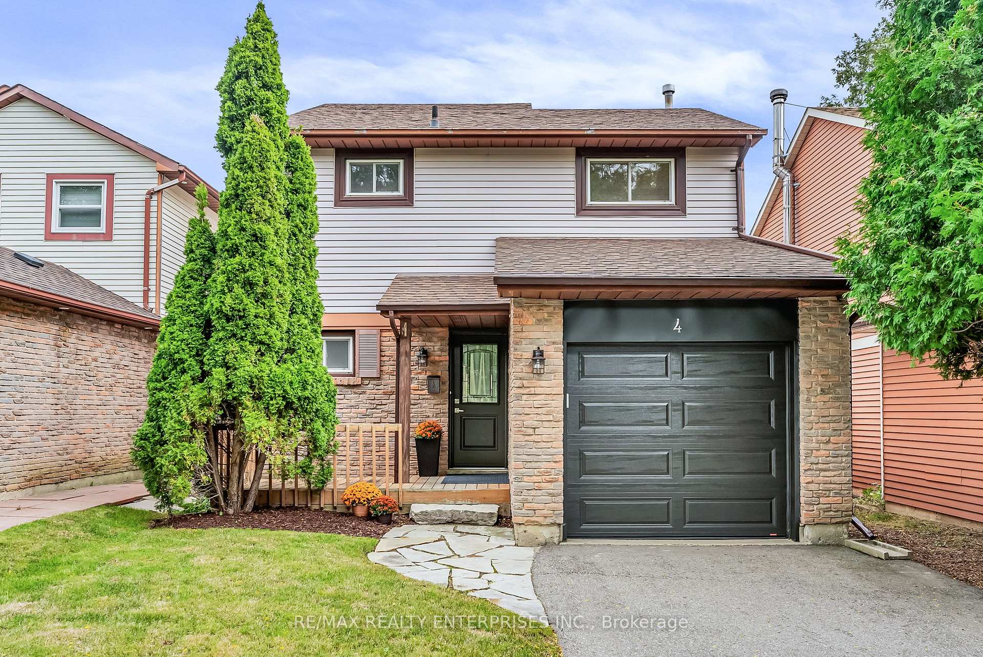 Photo 1 of 4 Wesmorland Avenue, Brampton, Heart Lake West — HOMEH