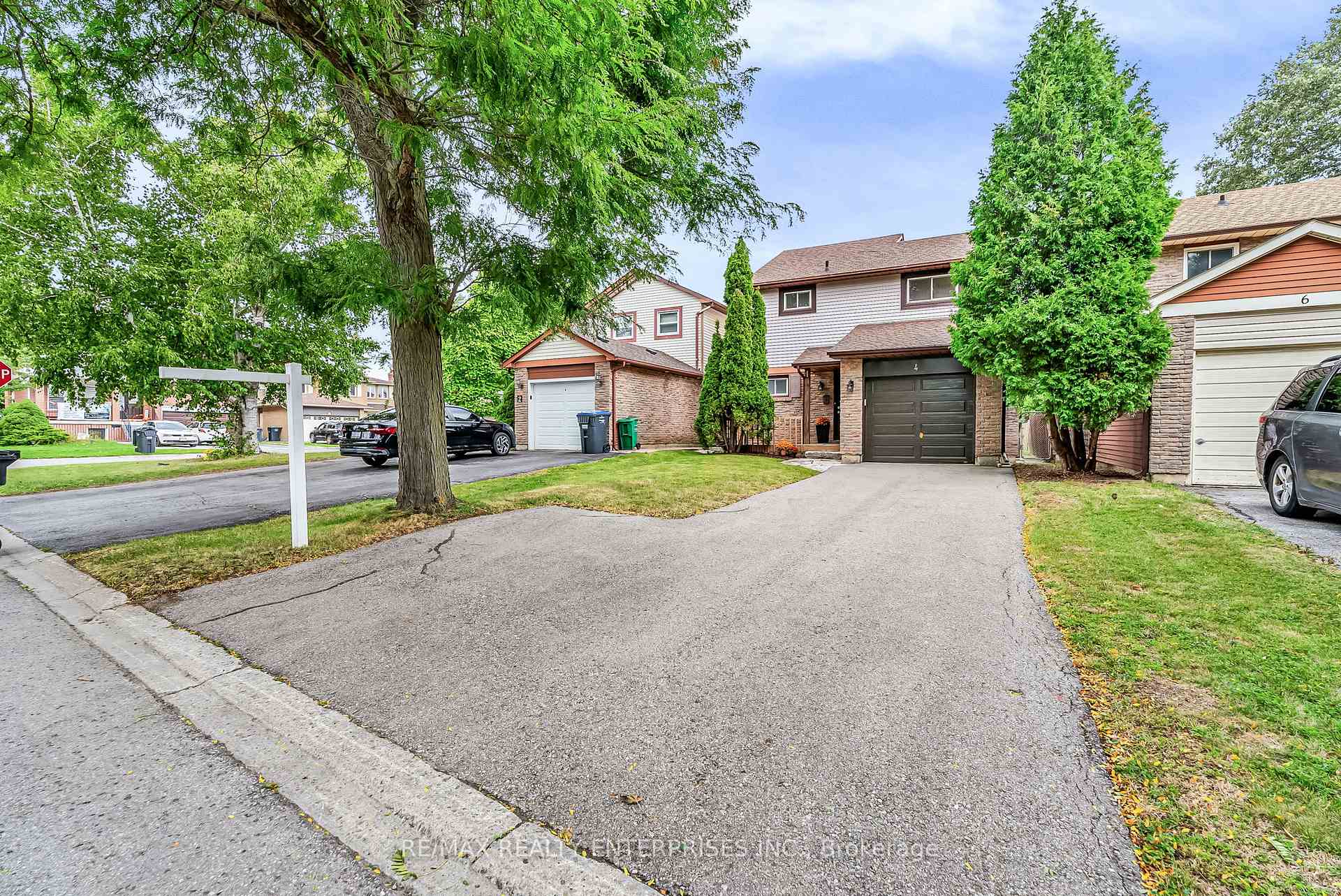 Photo 4 of 4 Wesmorland Avenue, Brampton, Heart Lake West — HOMEH