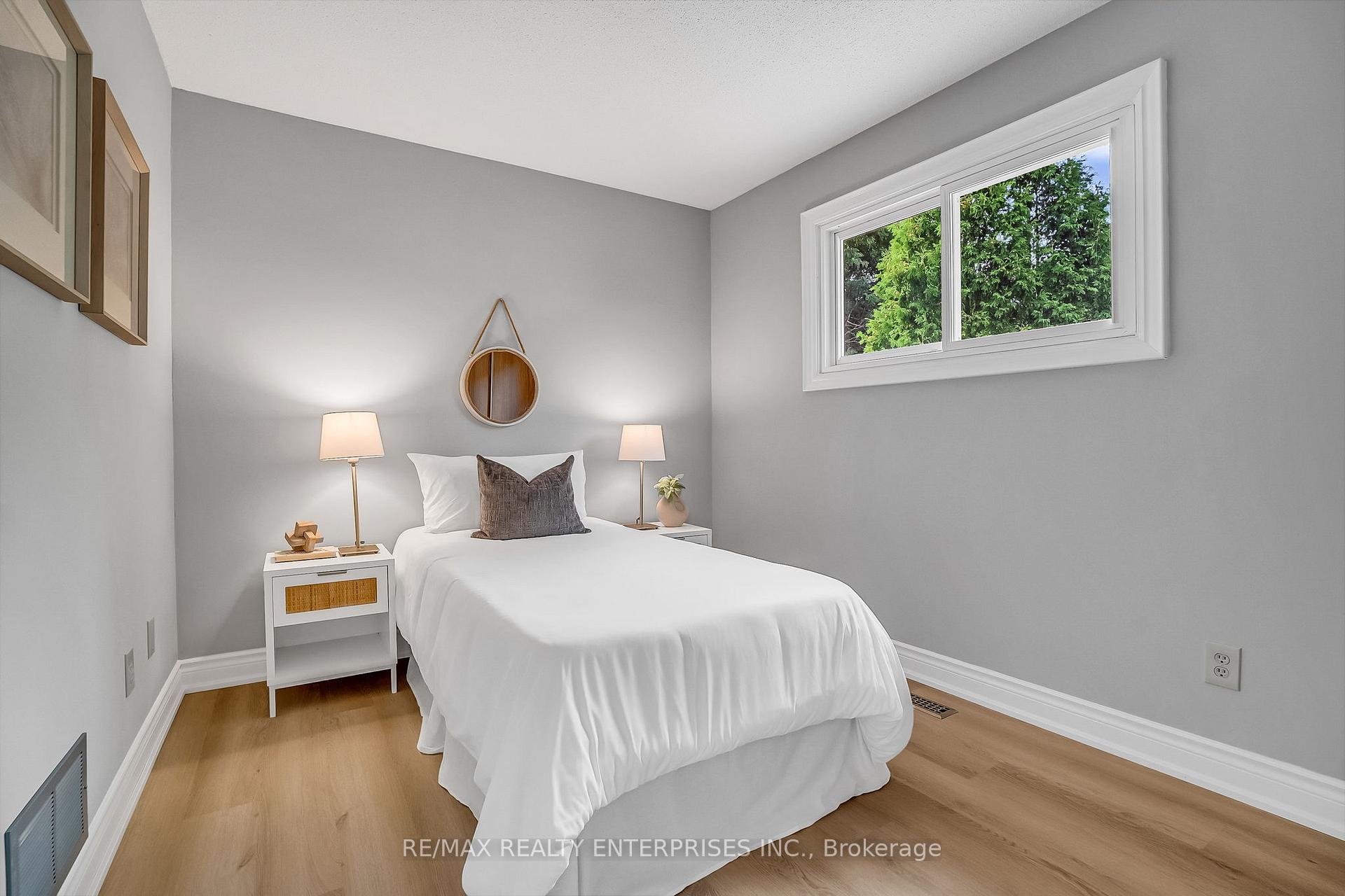 Photo 17 of 4 Wesmorland Avenue, Brampton, Heart Lake West — HOMEH